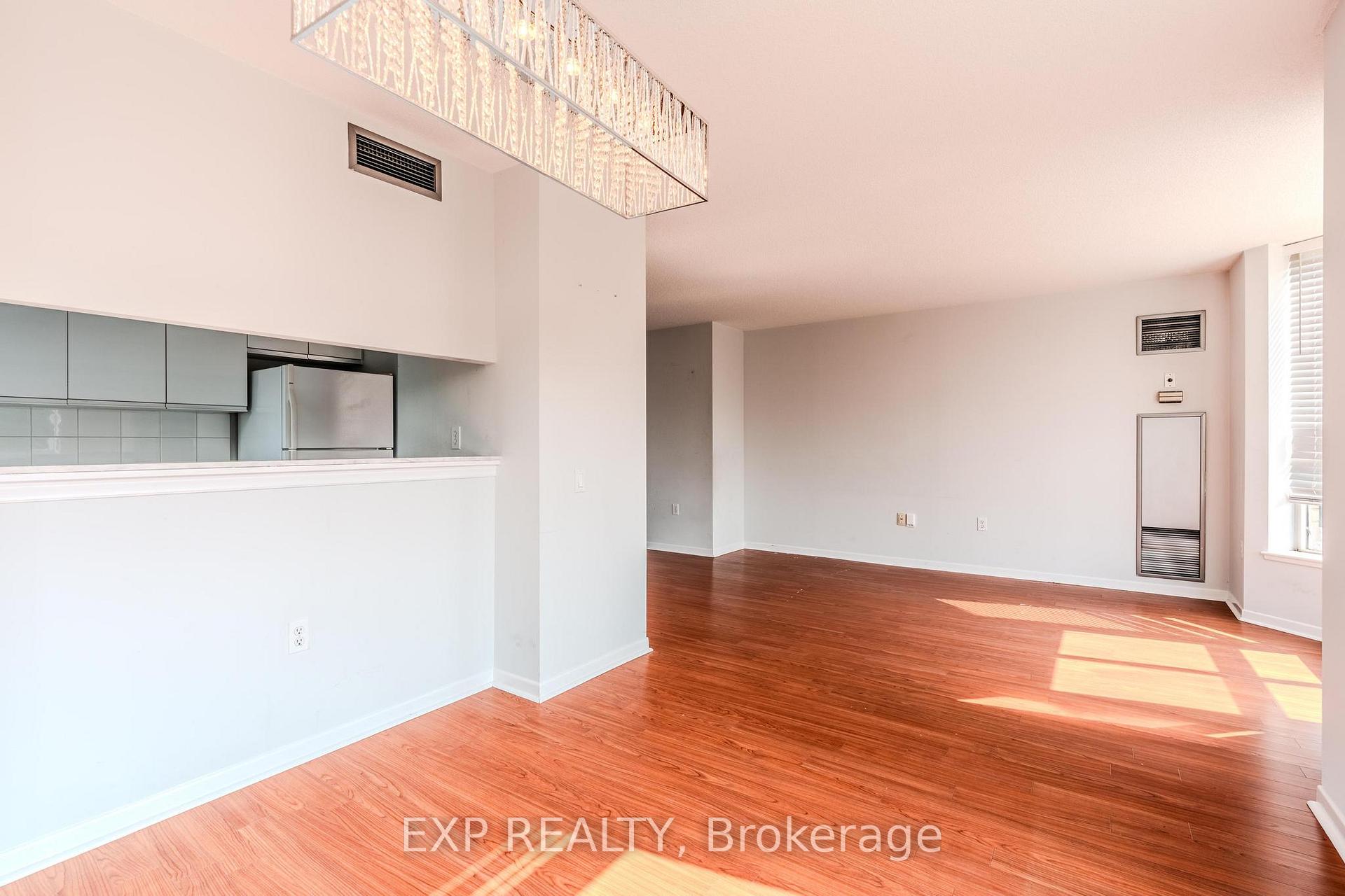 Photo 14 of Unit 303, 21 Overlea Boulevard, Toronto, Thorncliffe Park — HOMEH