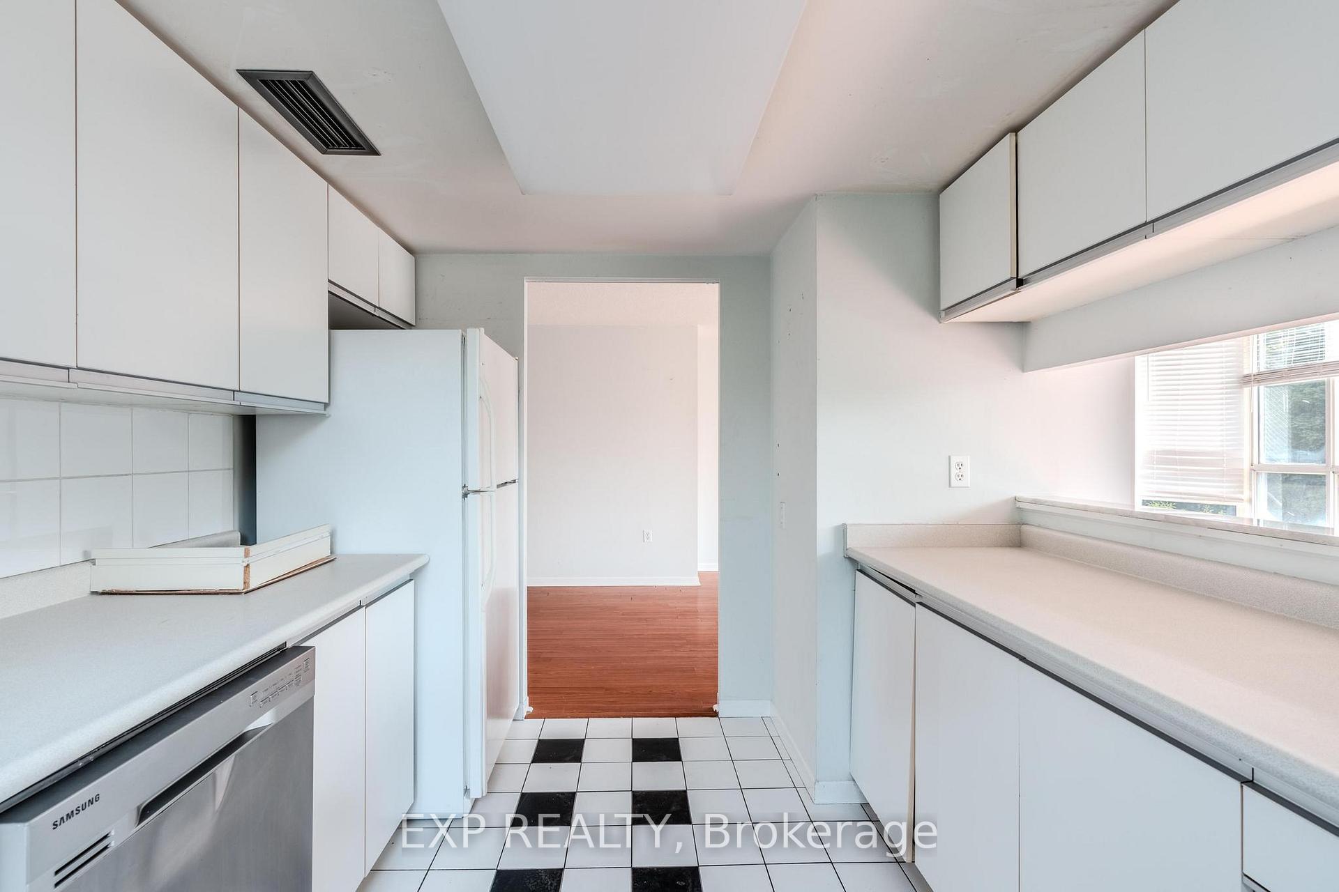 Photo 16 of Unit 303, 21 Overlea Boulevard, Toronto, Thorncliffe Park — HOMEH