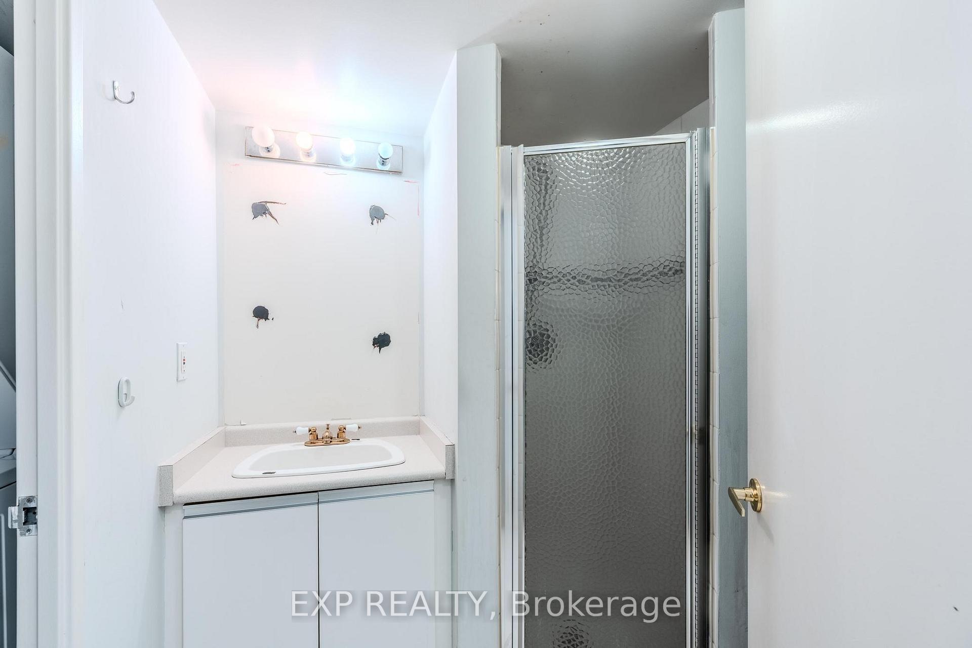 Photo 17 of Unit 303, 21 Overlea Boulevard, Toronto, Thorncliffe Park — HOMEH