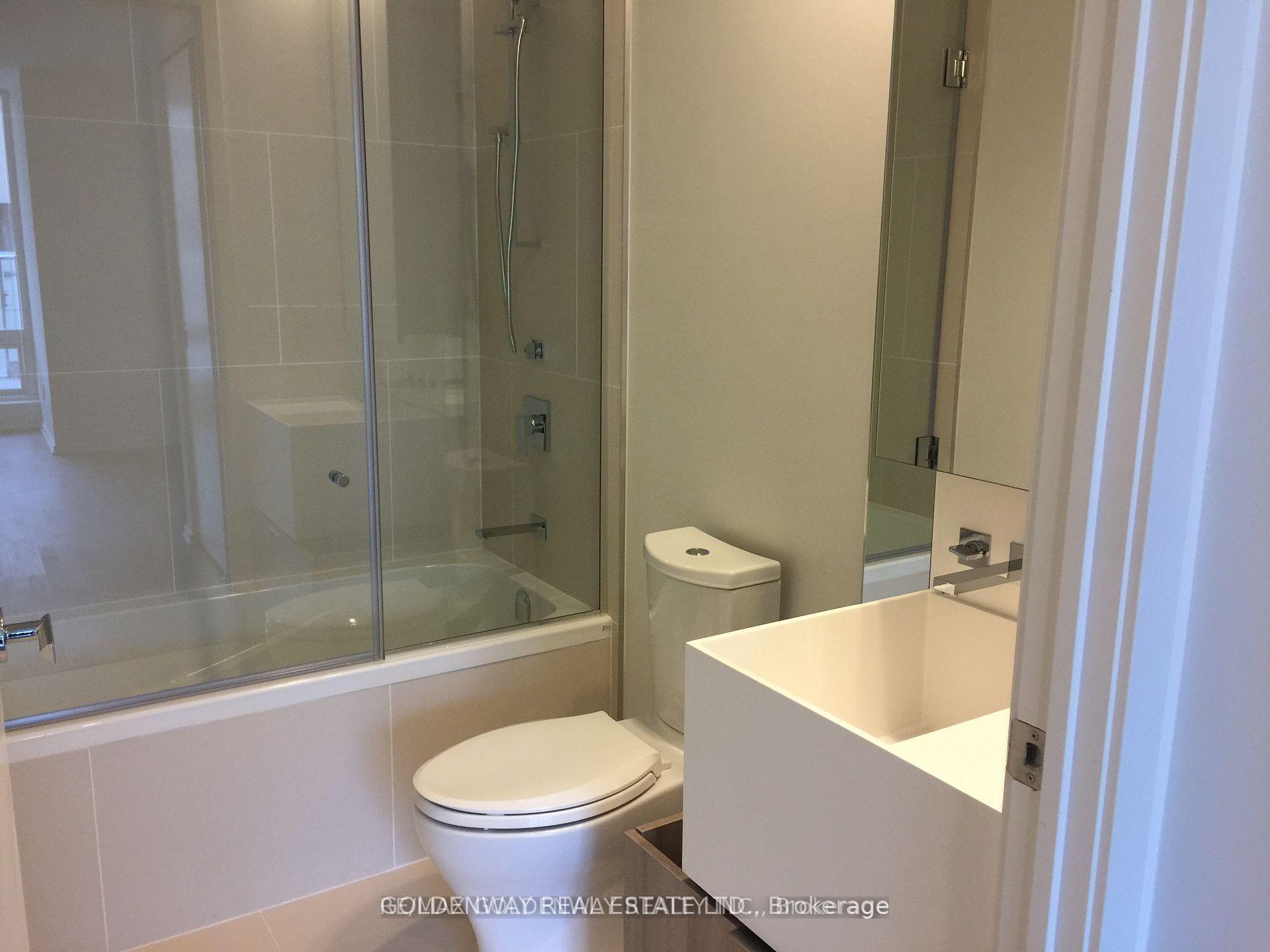 Photo 3 of Unit 424, 1 Bloor Street E, Toronto, Church-Yonge Corridor — HOMEH