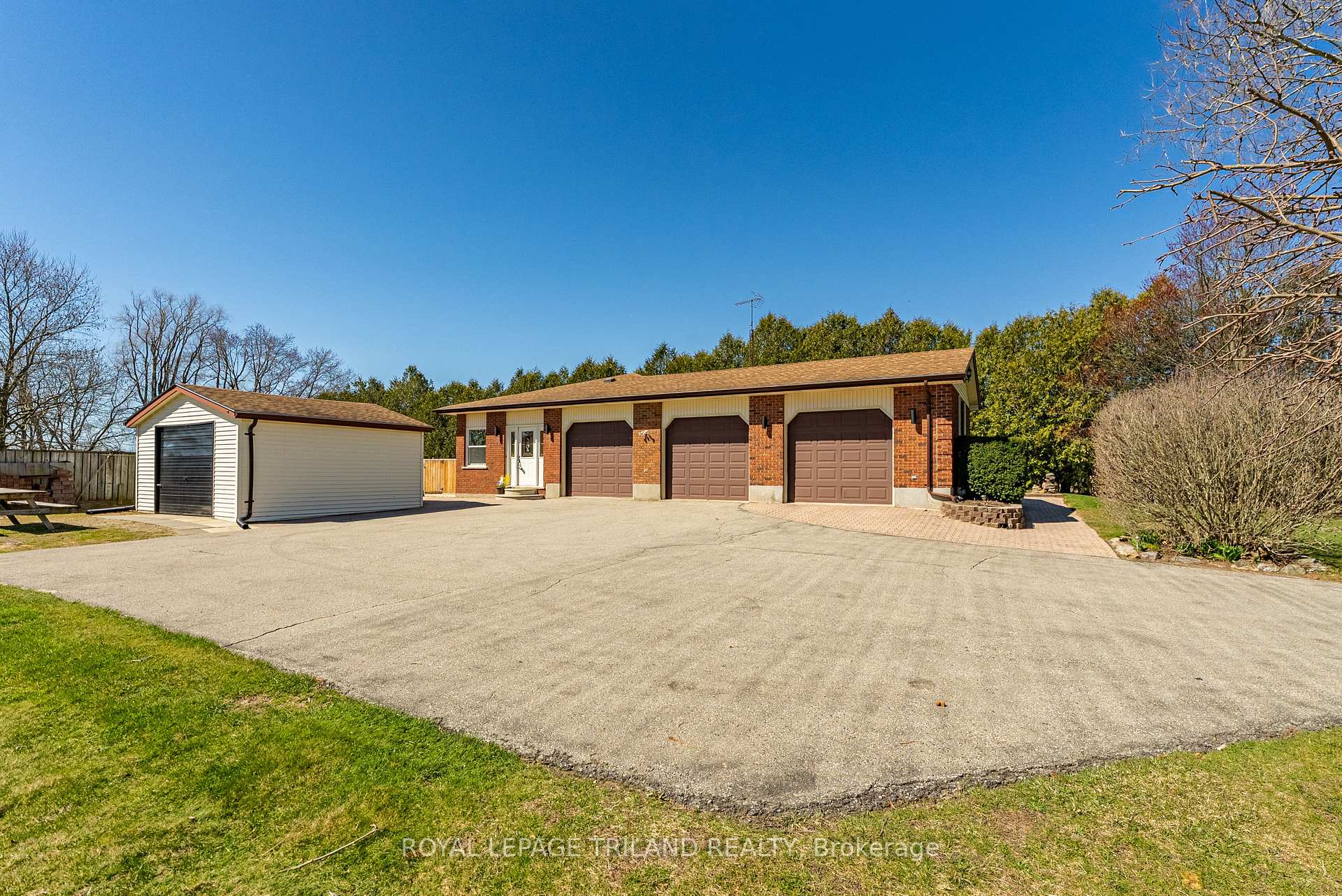 Photo 5 of 43845 Sparta Line, Central Elgin, Rural Central Elgin — HOMEH