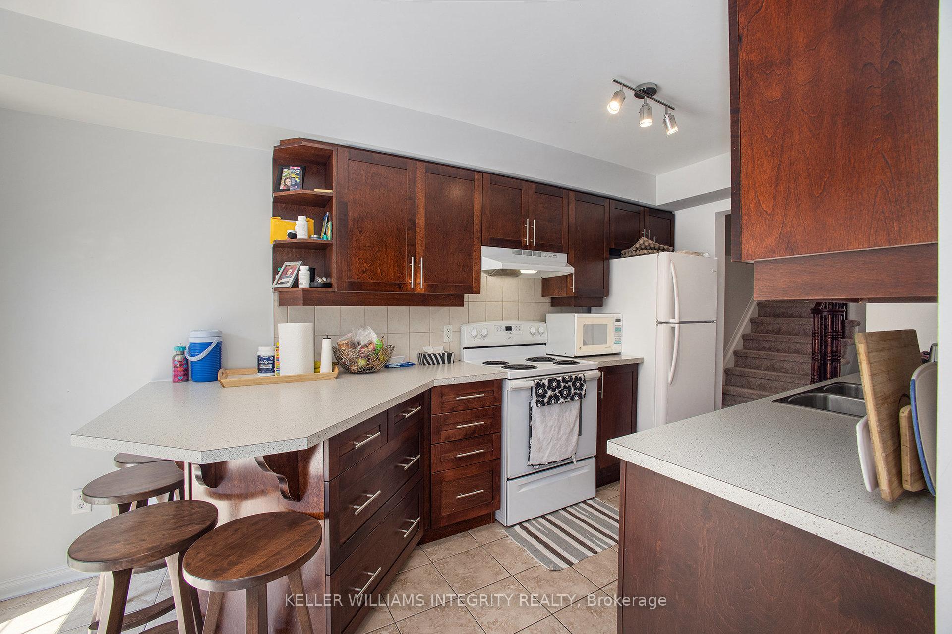 Photo 4 of 148 Goldwood Private, Ottawa, Barrhaven - Stonebridge — HOMEH
