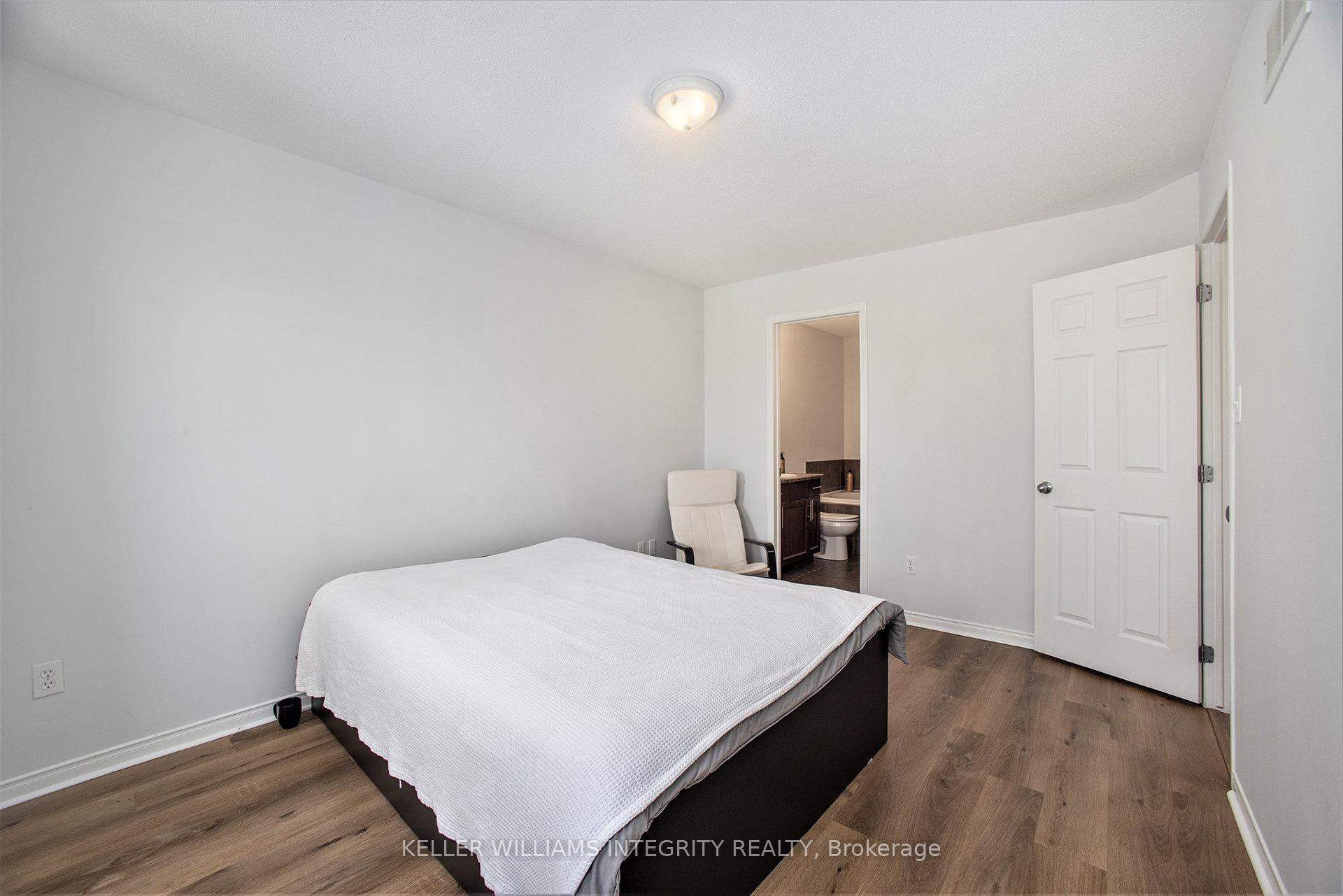 Photo 12 of 148 Goldwood Private, Ottawa, Barrhaven - Stonebridge — HOMEH
