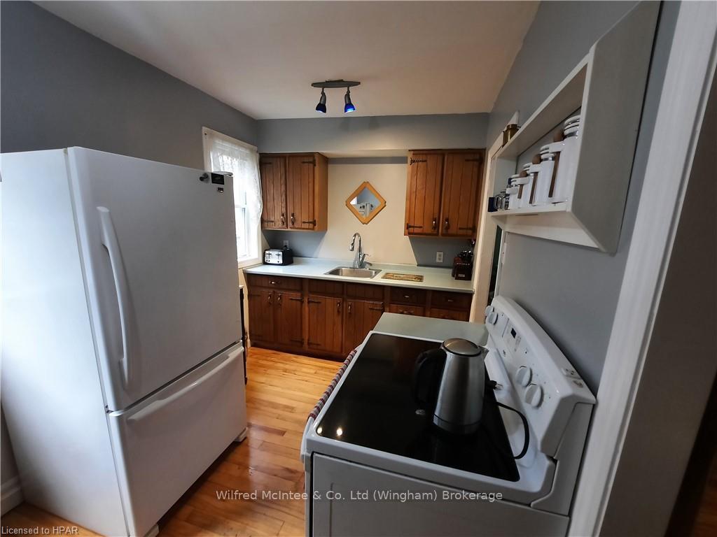 Photo 9 of 225 Mary Street, Central Huron, Clinton — HOMEH