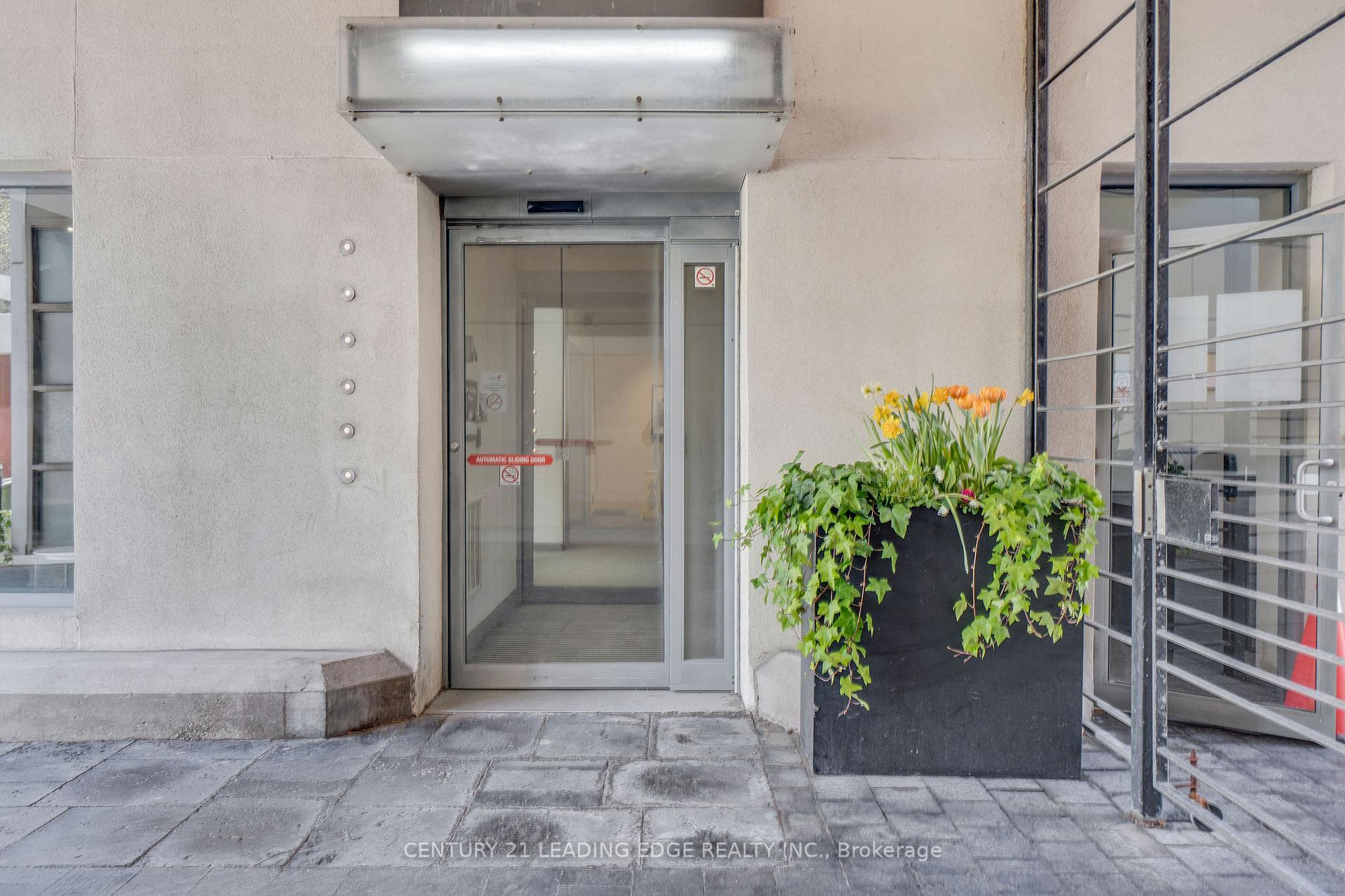 Photo 5 of Unit 720, 222 The Esplanade, Toronto, Waterfront Communities — HOMEH