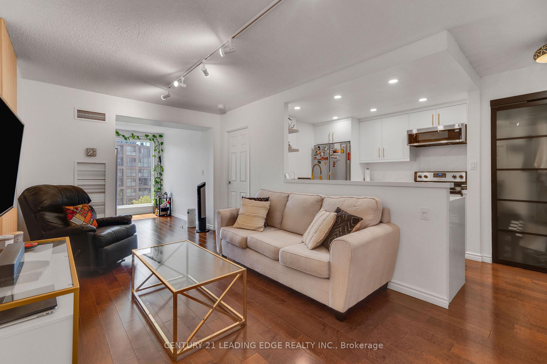Photo 12 of Unit 720, 222 The Esplanade, Toronto, Waterfront Communities — HOMEH