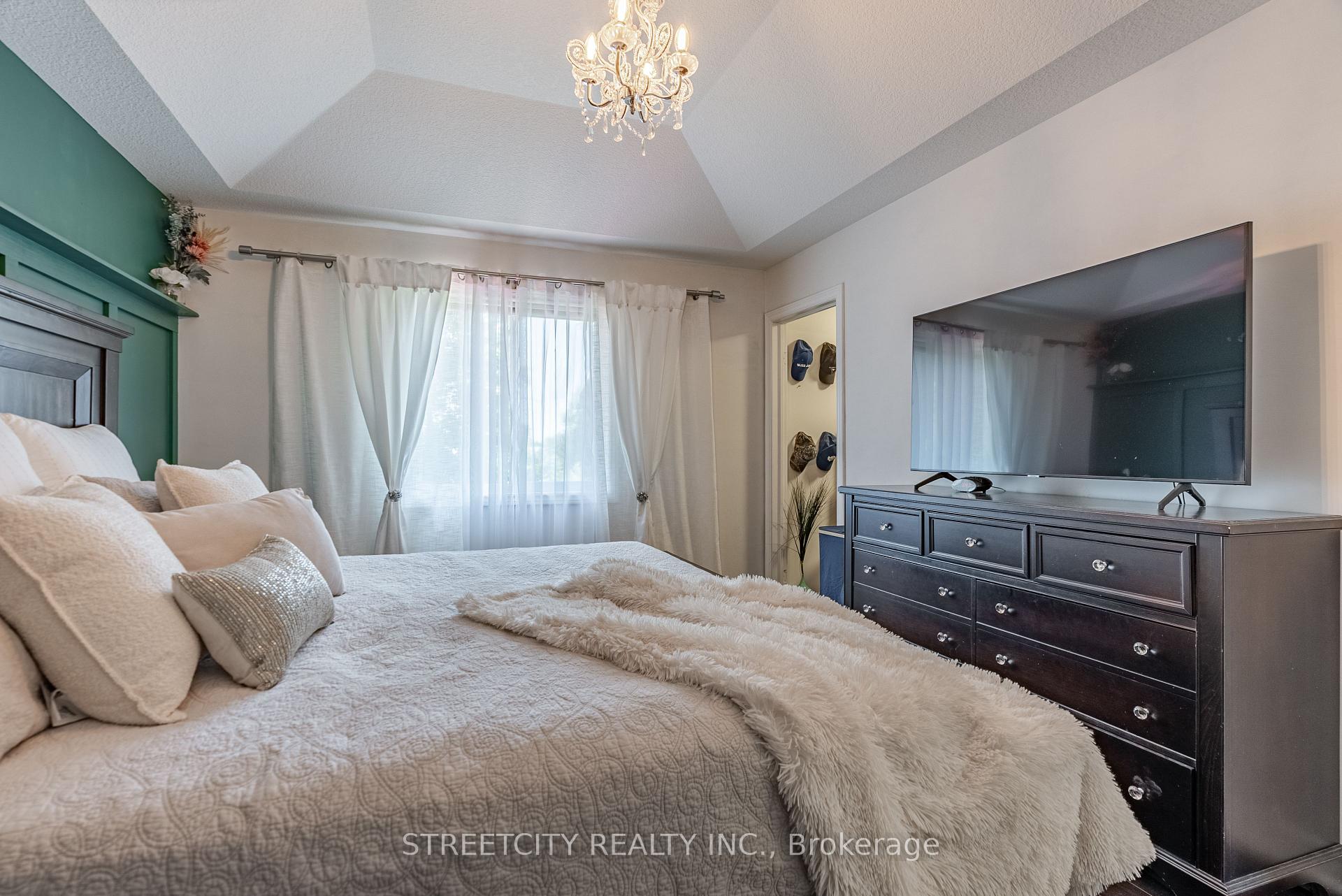 Photo 18 of 42 Greenway Boulevard, St. Thomas — HOMEH
