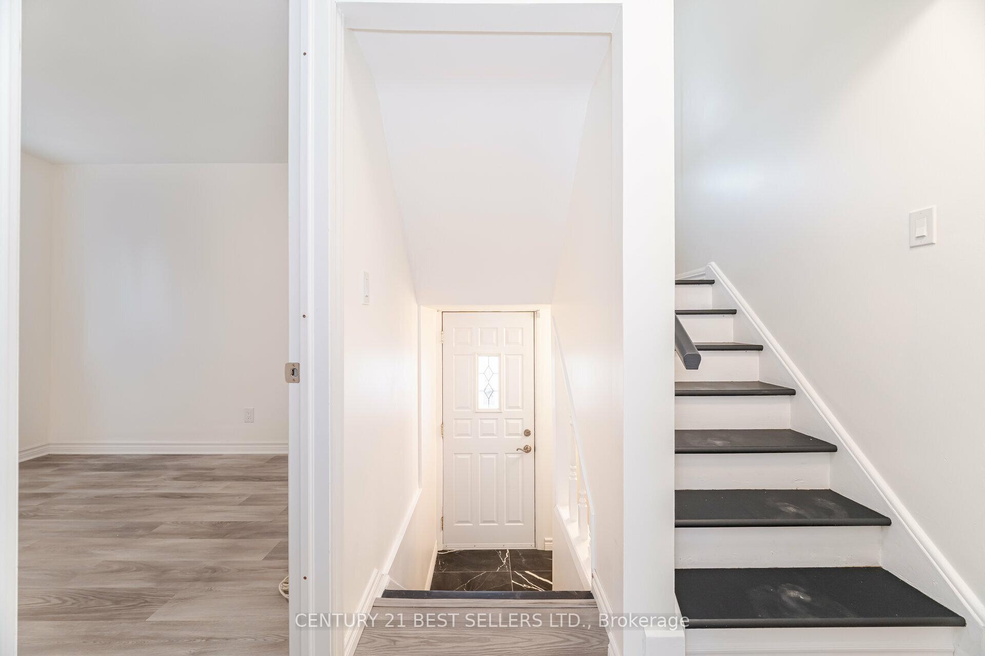 Photo 14 of 204 Summerhill Avenue, Hamilton, Glenview — HOMEH