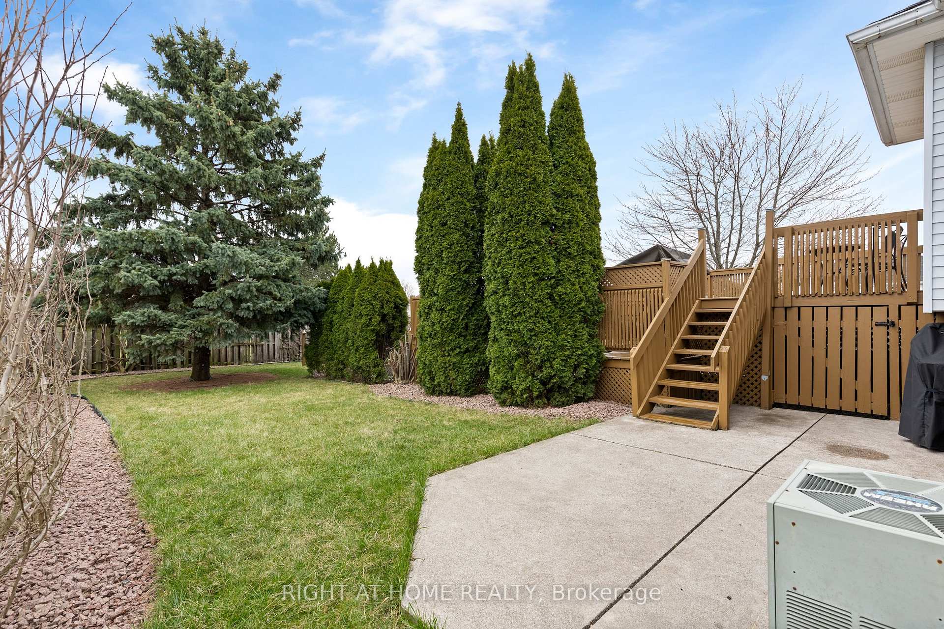 Photo 4 of 2520 Strawberry Drive, Tecumseh — HOMEH