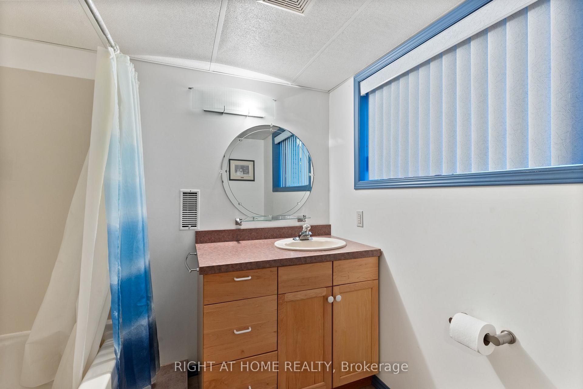 Photo 21 of 2520 Strawberry Drive, Tecumseh — HOMEH