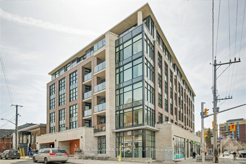 Front of Unit 404, 10 Rosemount Avenue