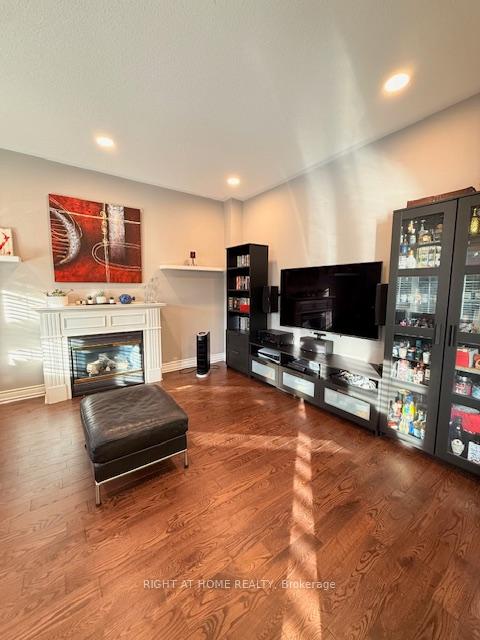 Photo 3 of 110 Dells Crescent, Brampton, Fletcher's Meadow — HOMEH
