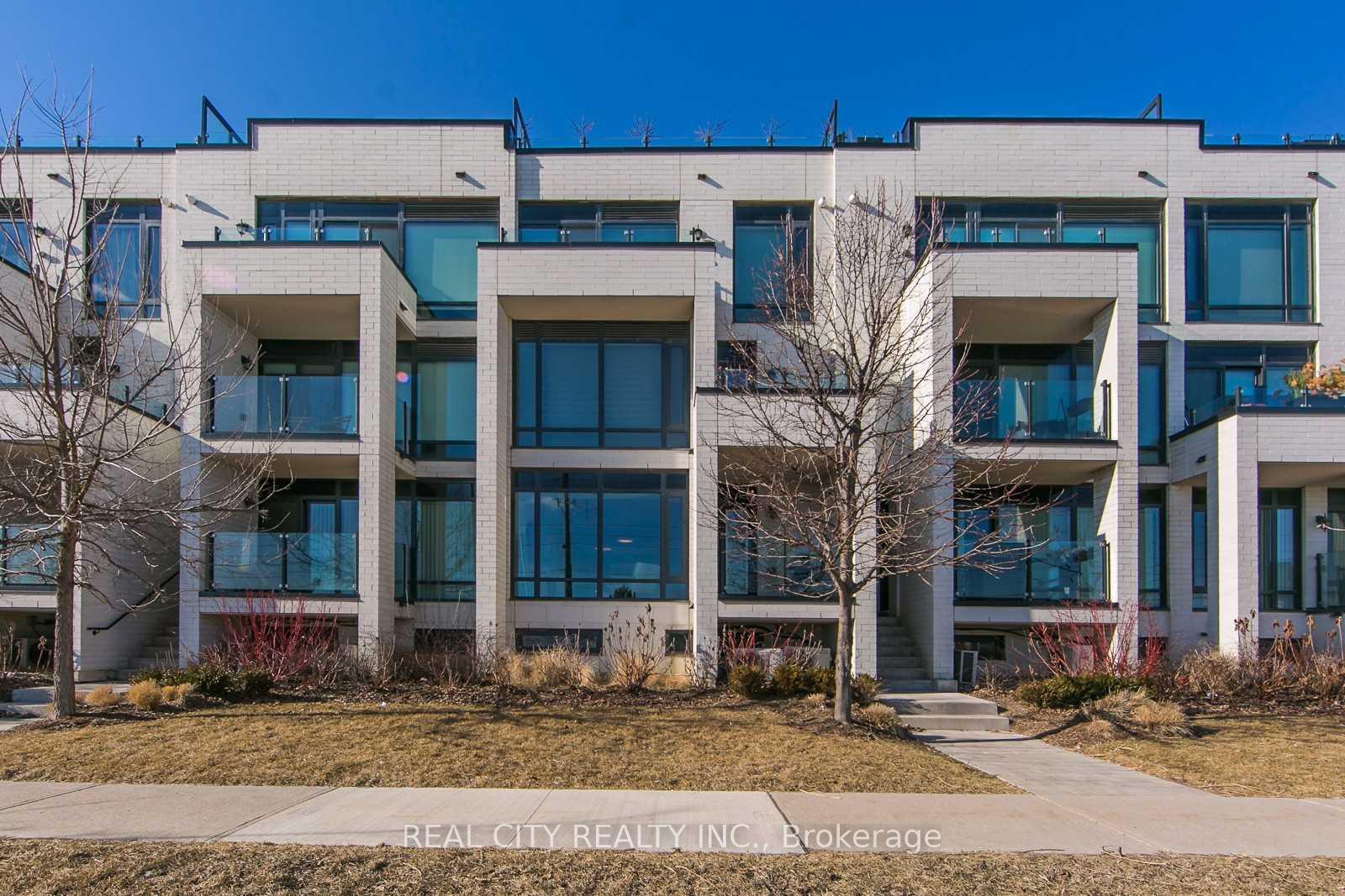 Front of Unit 514, 142 Widdicombe Hill Boulevard