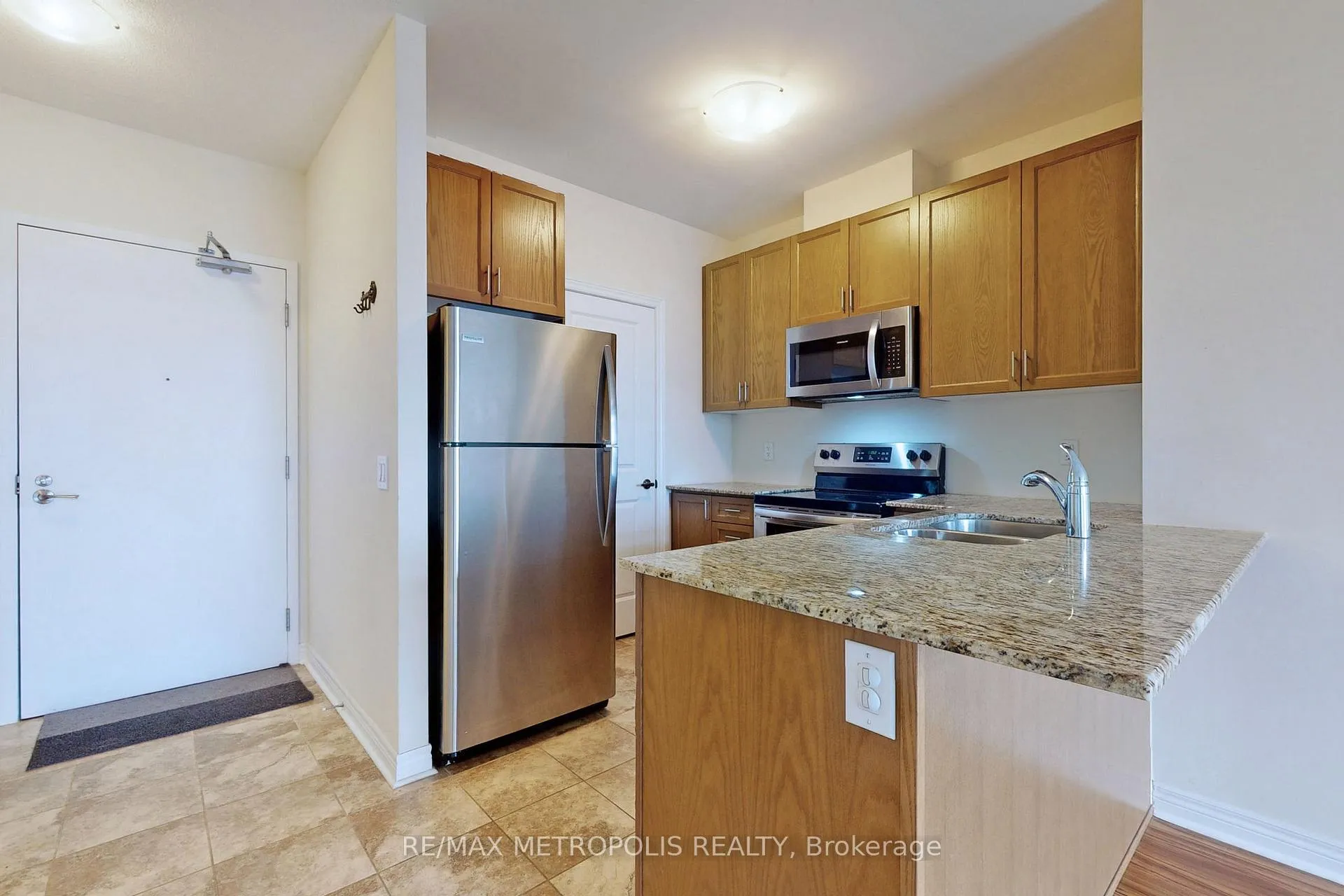 Photo 11 of Unit 816, 7325 Markham Road, Markham, Cedarwood — HOMEH