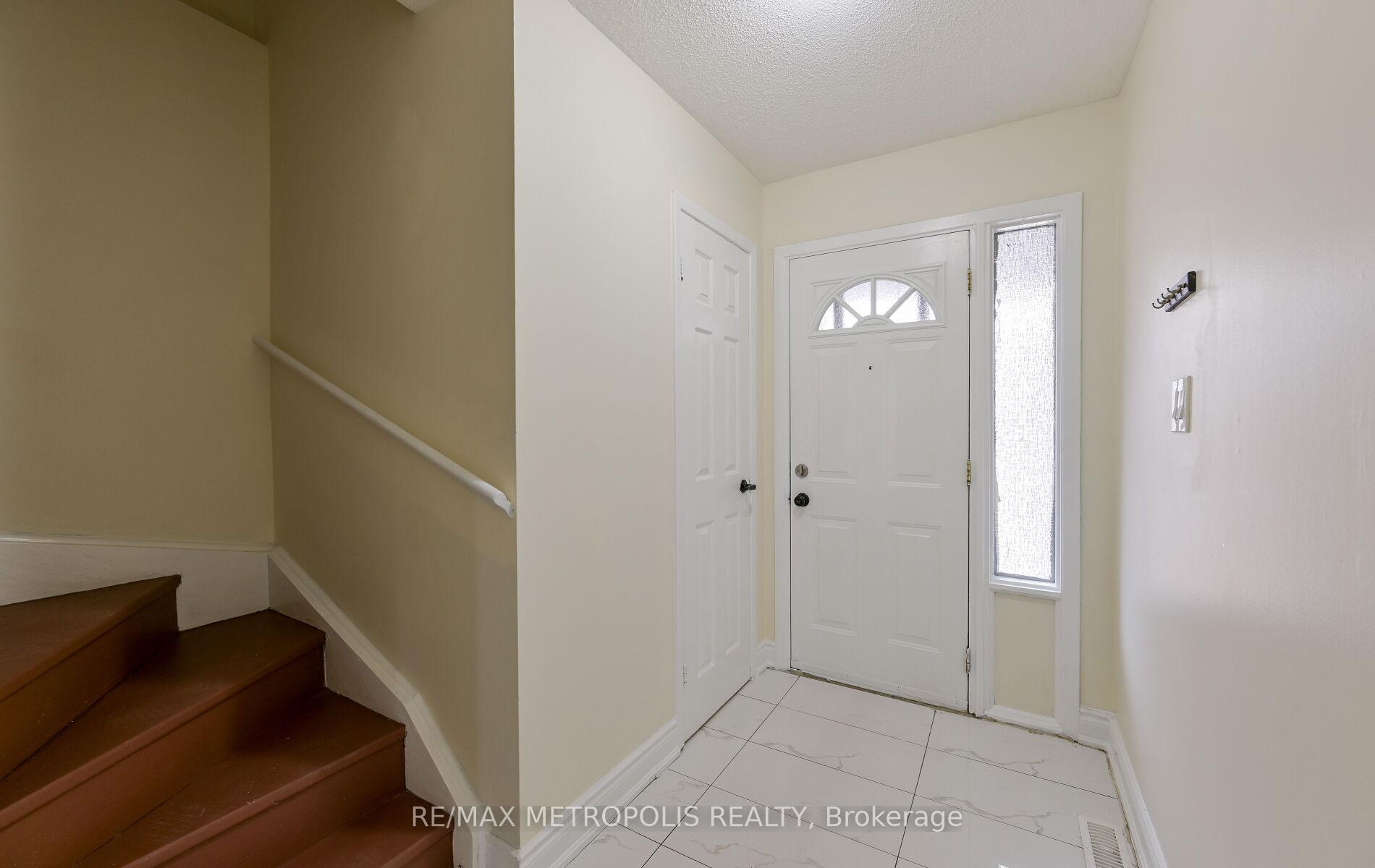 Photo 5 of Unit 86, 86 Carleton Place, Brampton, Bramalea West Industrial — HOMEH