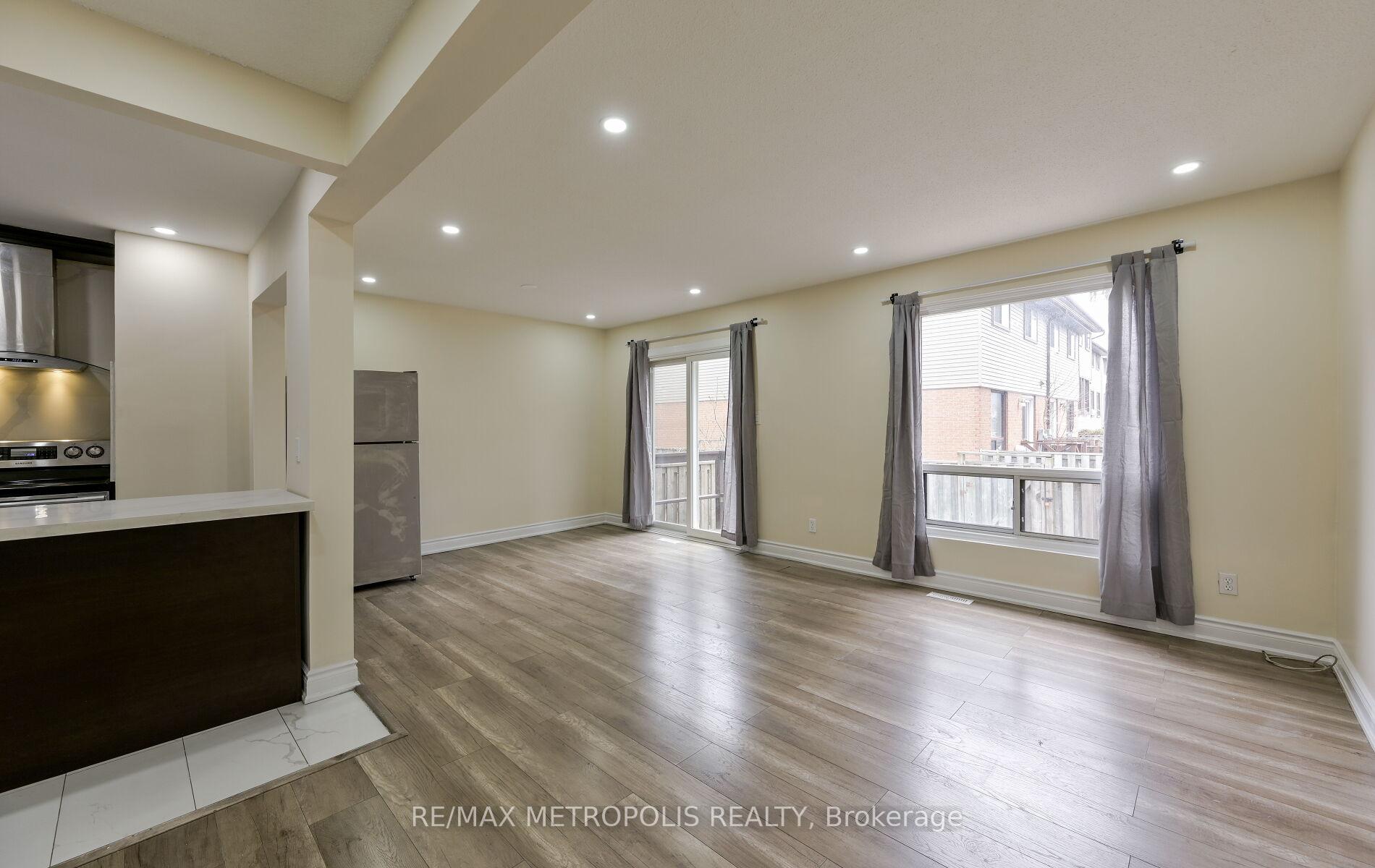 Photo 8 of Unit 86, 86 Carleton Place, Brampton, Bramalea West Industrial — HOMEH