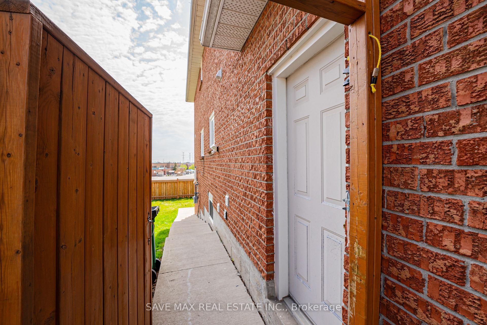 Photo 29 of 20 Bent Tree Court, Brampton, Fletcher's Creek South — HOMEH