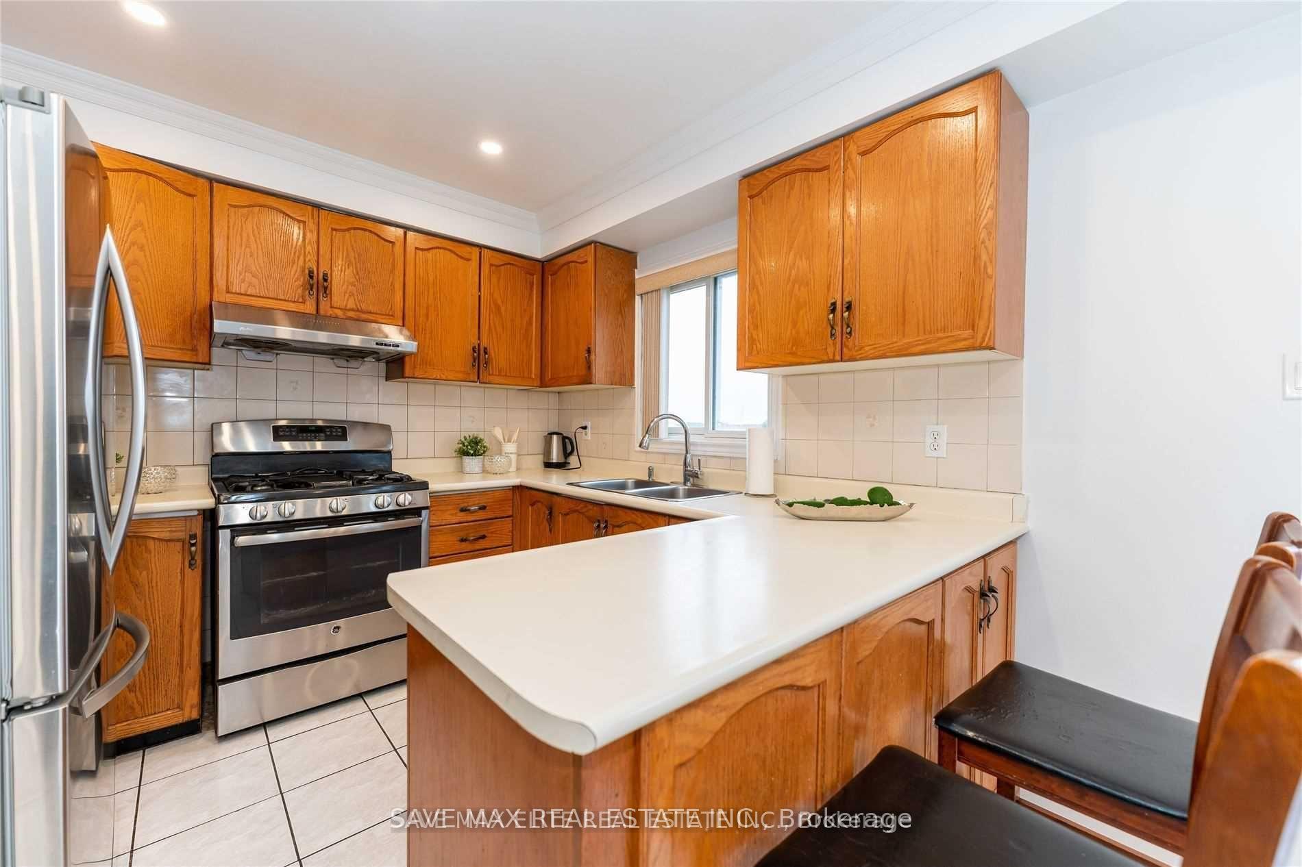 Photo 36 of 20 Bent Tree Court, Brampton, Fletcher's Creek South — HOMEH