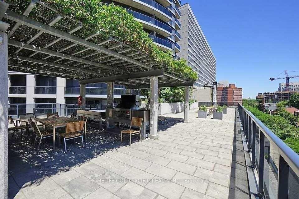 Photo 2 of Unit 2204, 21 Carlton Street, Toronto, Church-Yonge Corridor — HOMEH