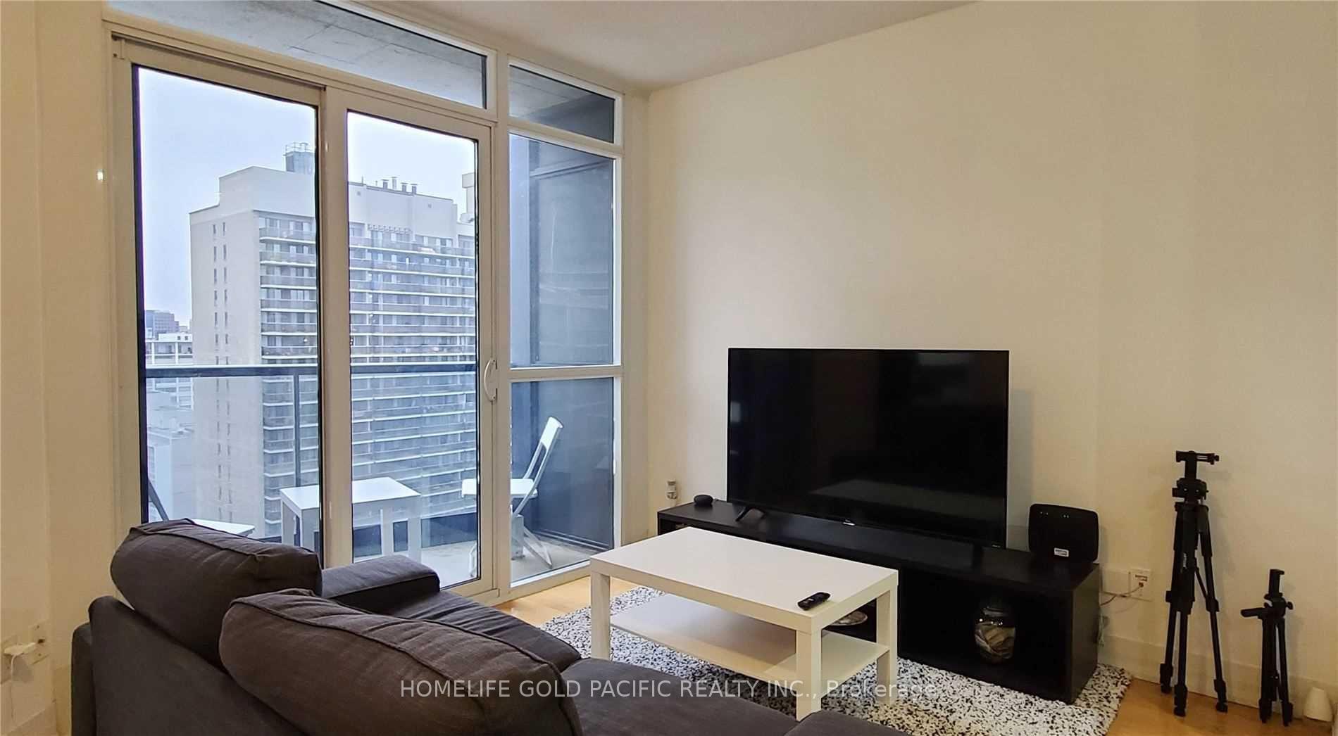 Photo 8 of Unit 2204, 21 Carlton Street, Toronto, Church-Yonge Corridor — HOMEH