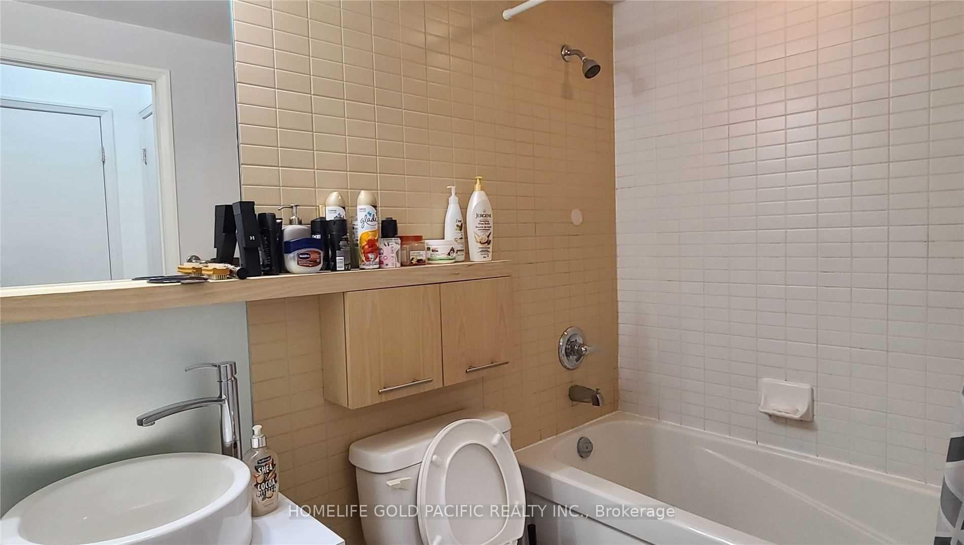 Photo 12 of Unit 2204, 21 Carlton Street, Toronto, Church-Yonge Corridor — HOMEH