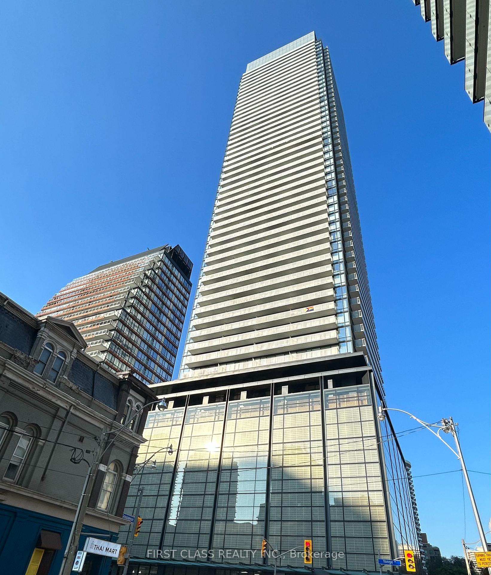 Front of Unit 4508, 501 Yonge Street
