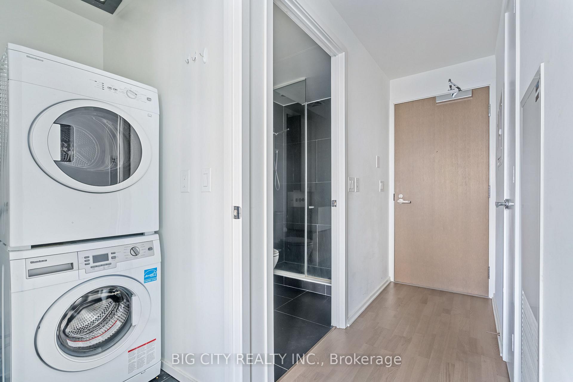 Photo 6 of Unit 2103, 1 Bloor Street E, Toronto, Church-Yonge Corridor — HOMEH