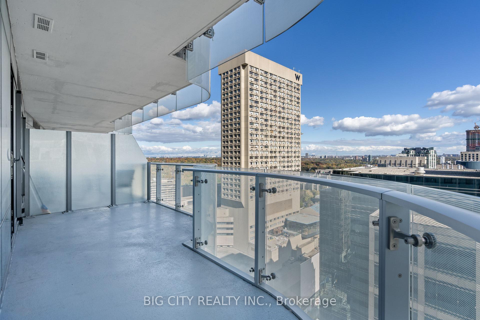 Photo 9 of Unit 2103, 1 Bloor Street E, Toronto, Church-Yonge Corridor — HOMEH