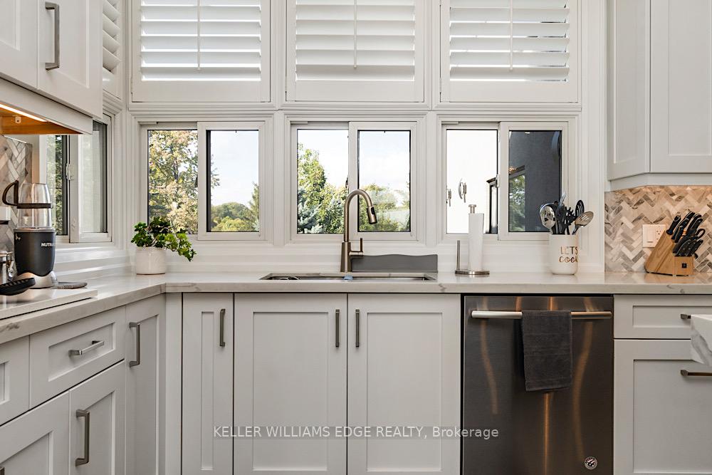 Photo 13 of 56 Oak Avenue, Hamilton, Greensville — HOMEH