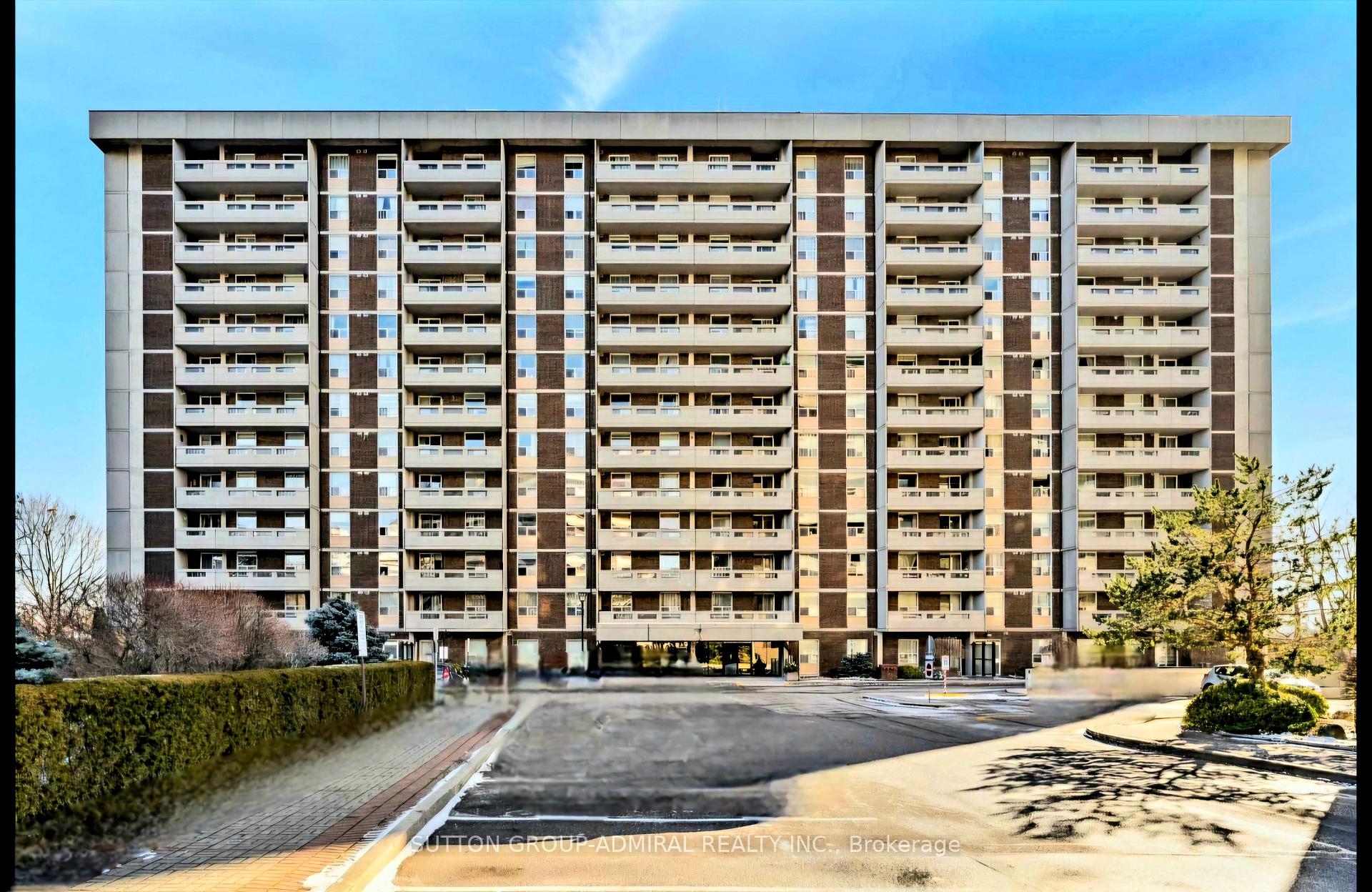 Front of Unit 1005, 50 Inverlochy Boulevard
