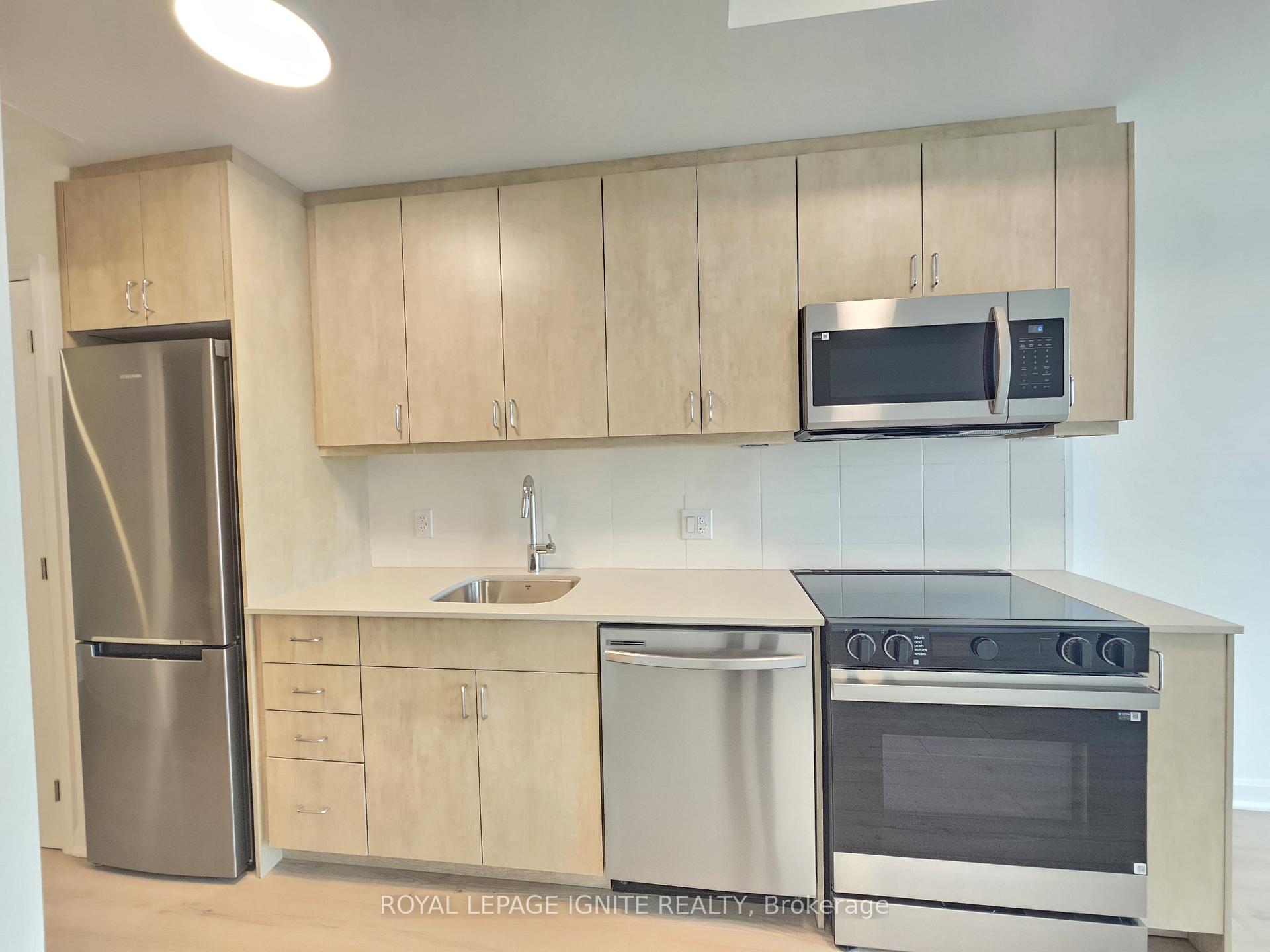 Photo 4 of Unit 425, 223 Princess Street, Kingston, East of Sir John A. Blvd — HOMEH
