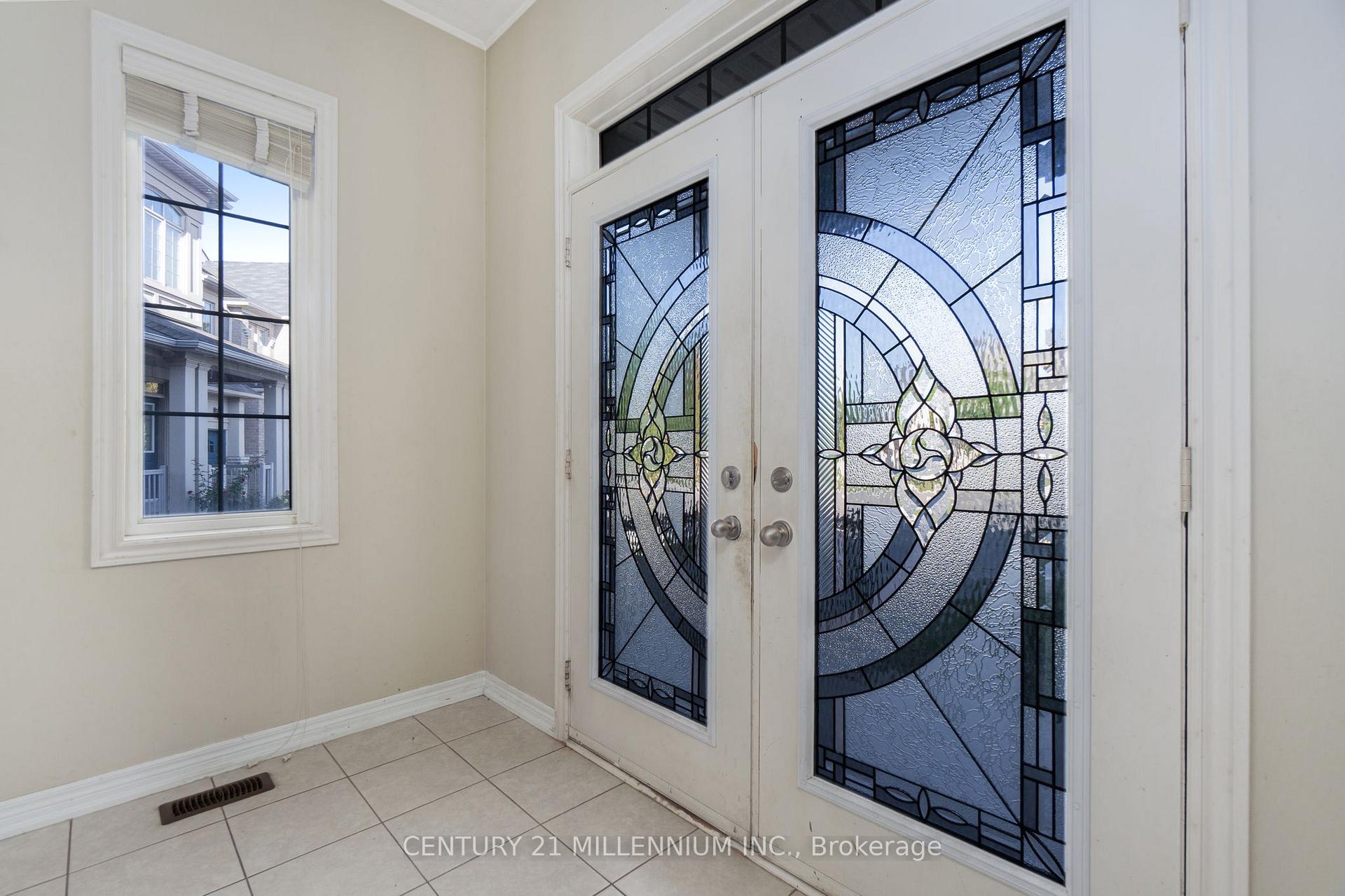 Photo 7 of 6 Ashfield Place, Brampton, Credit Valley — HOMEH