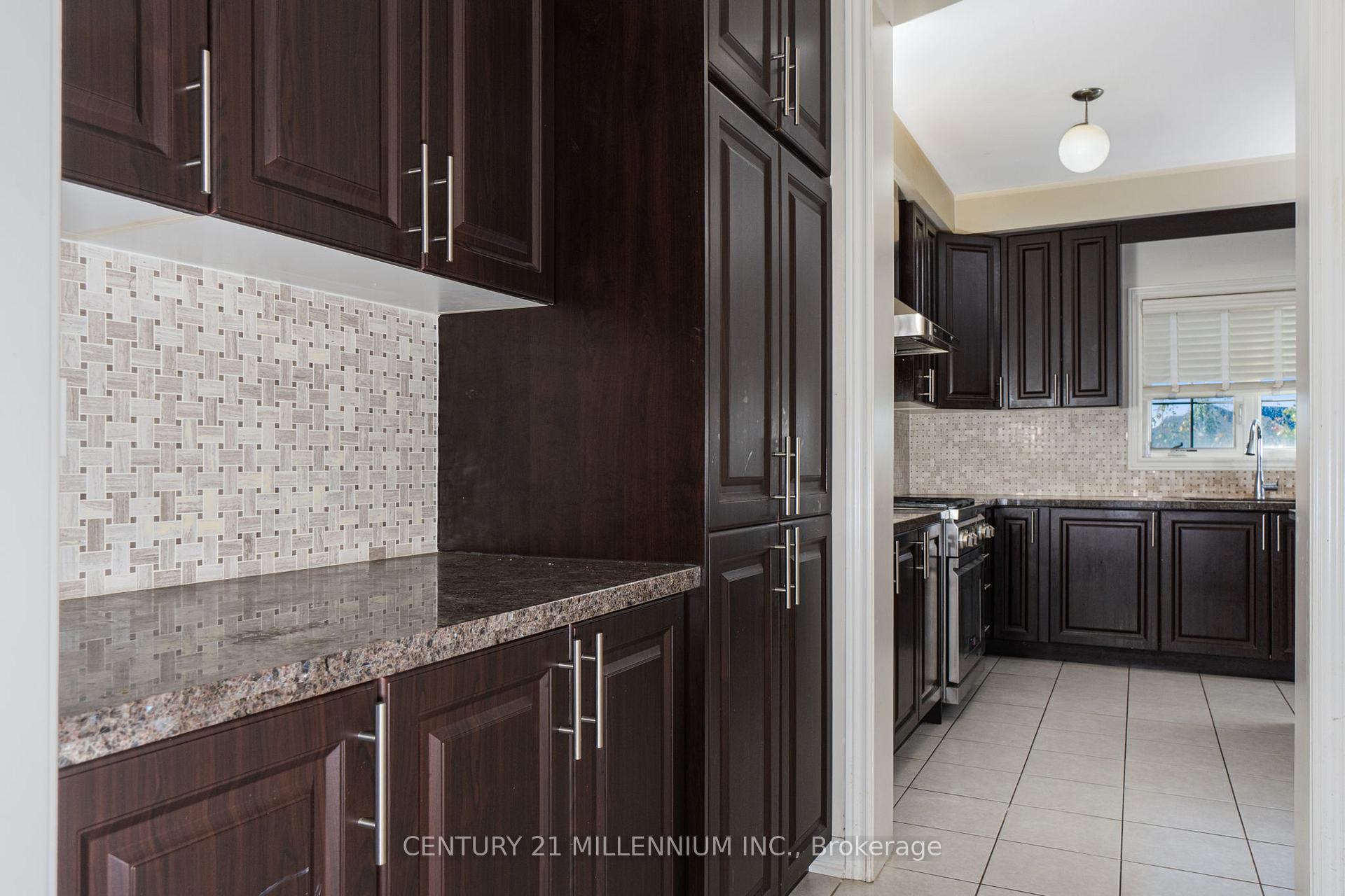 Photo 10 of 6 Ashfield Place, Brampton, Credit Valley — HOMEH