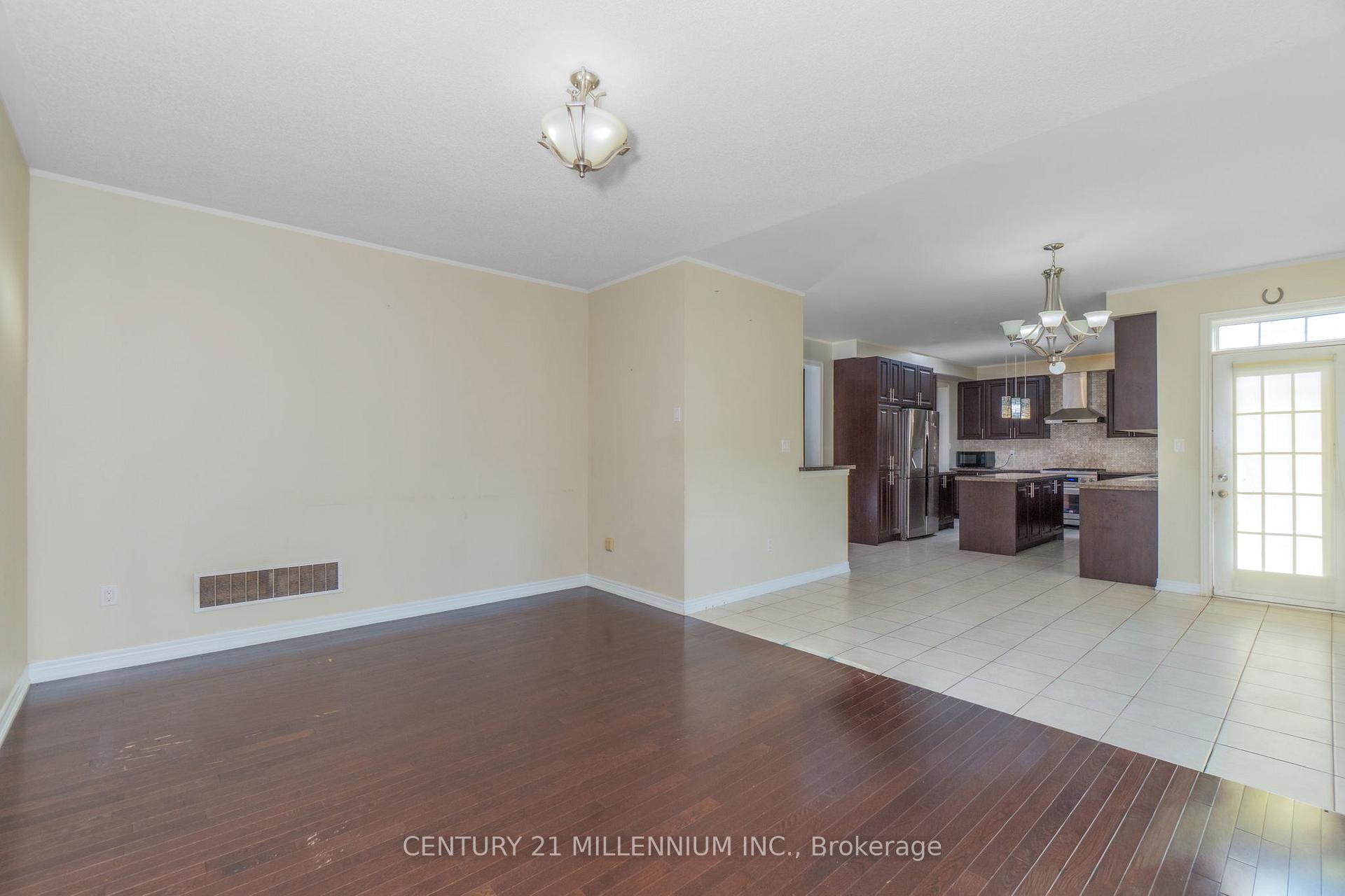 Photo 14 of 6 Ashfield Place, Brampton, Credit Valley — HOMEH