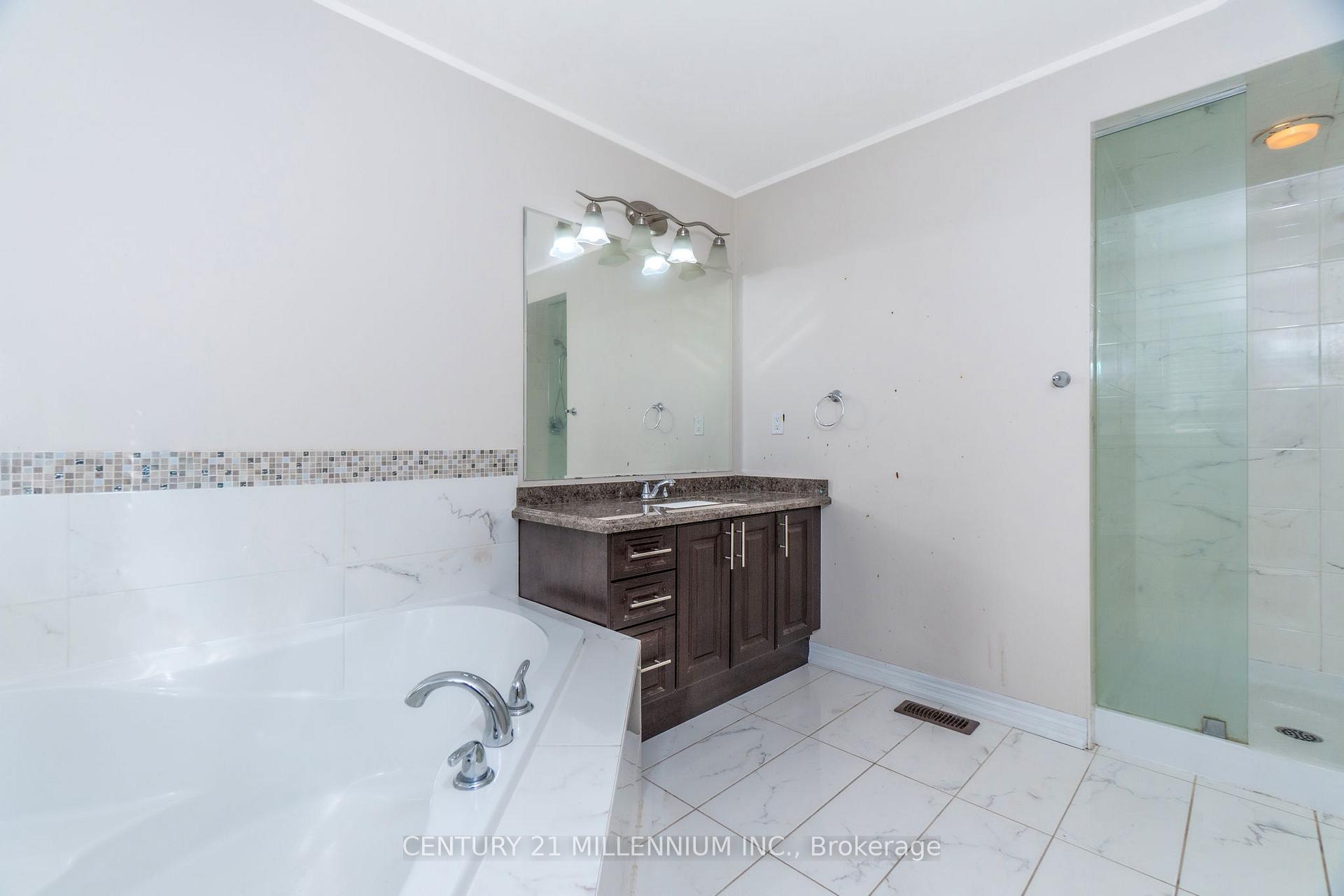 Photo 25 of 6 Ashfield Place, Brampton, Credit Valley — HOMEH
