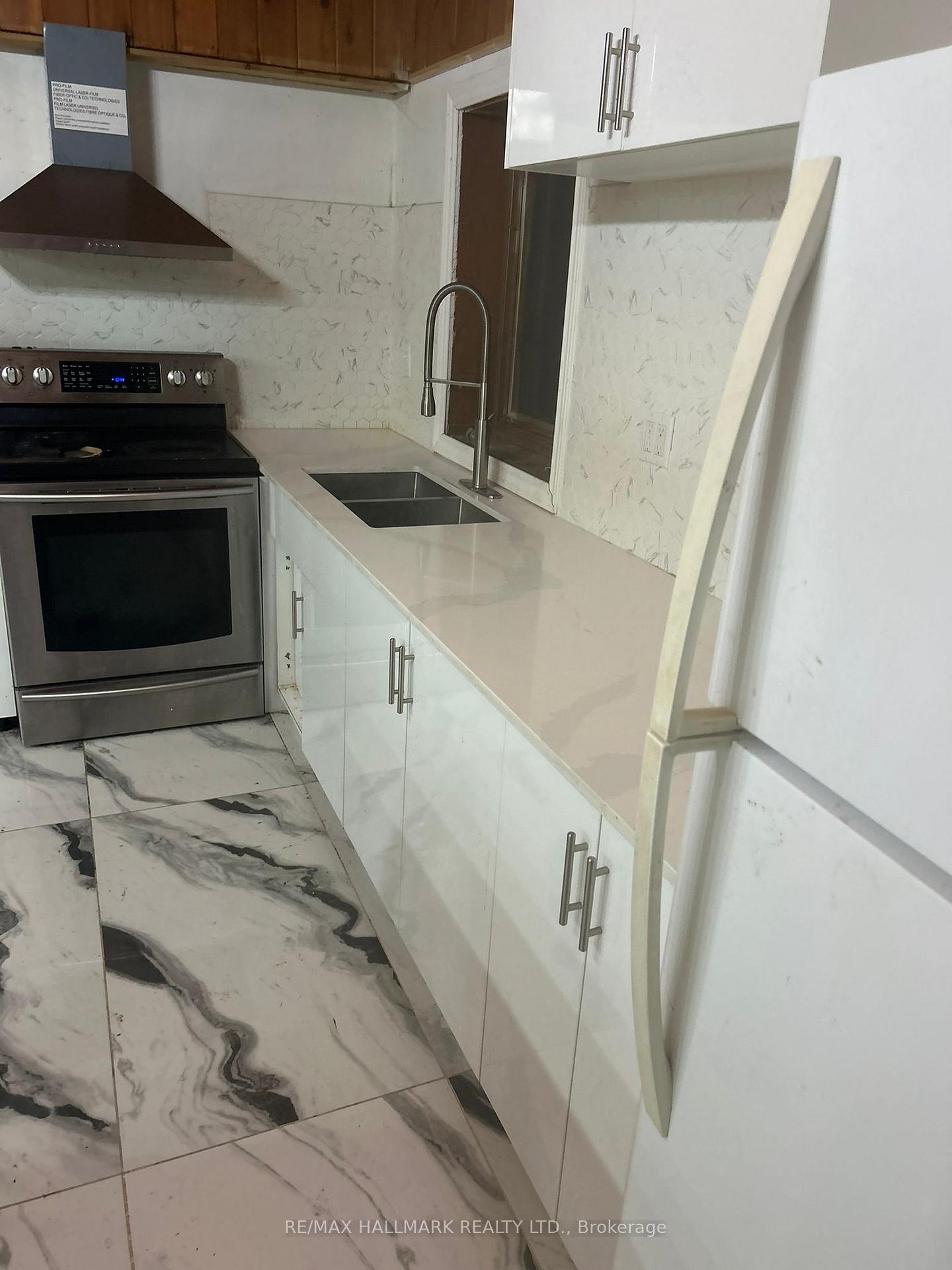 Photo 2 of 775579 10 Highway, Chatsworth — HOMEH