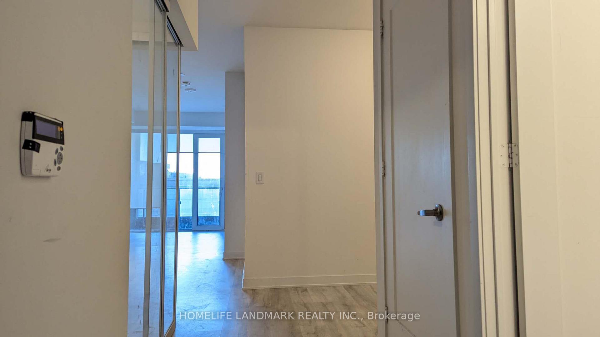 Photo 2 of Unit 818, 60 Princess Street, Toronto, Waterfront Communities — HOMEH