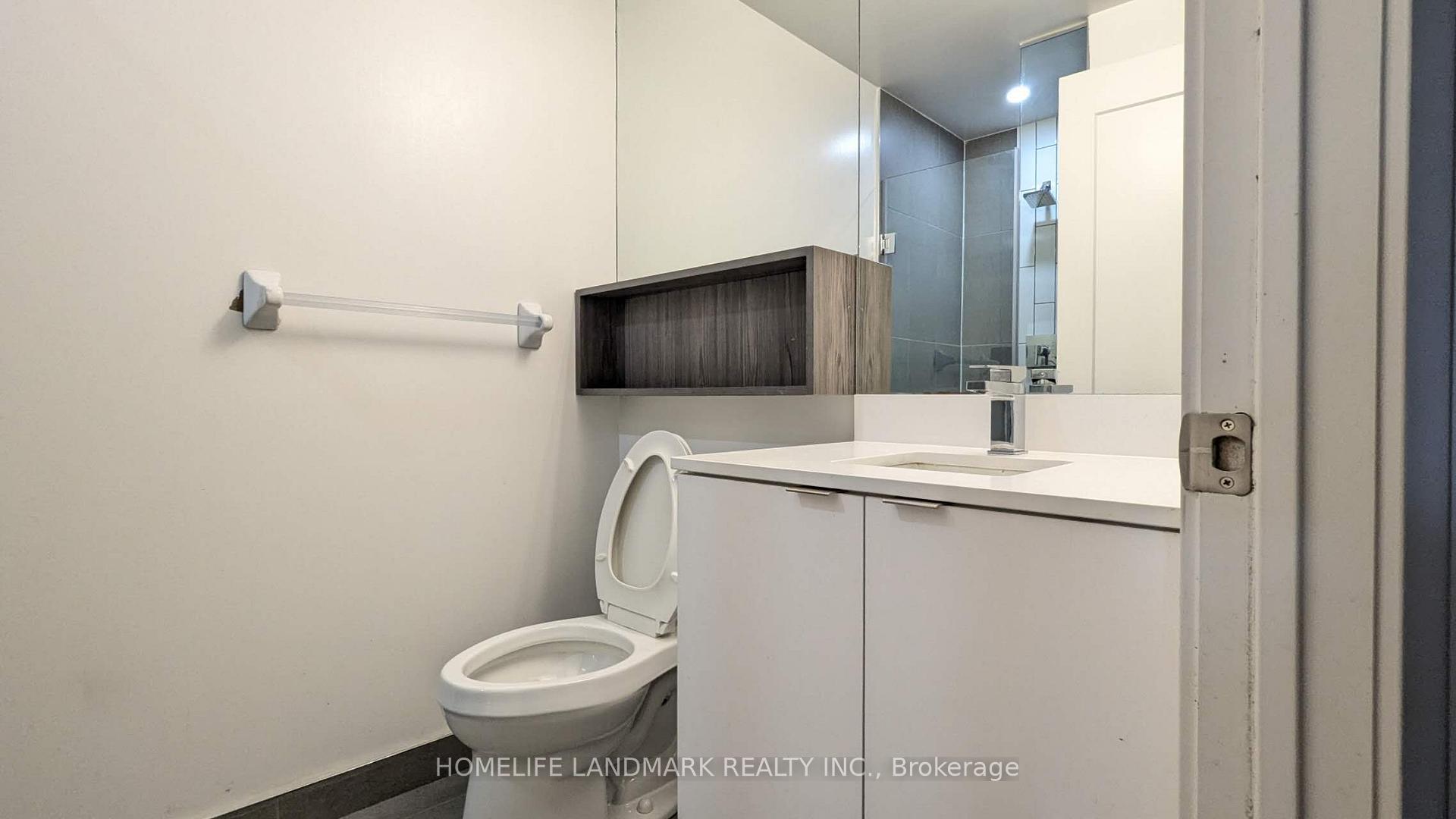 Photo 3 of Unit 818, 60 Princess Street, Toronto, Waterfront Communities — HOMEH
