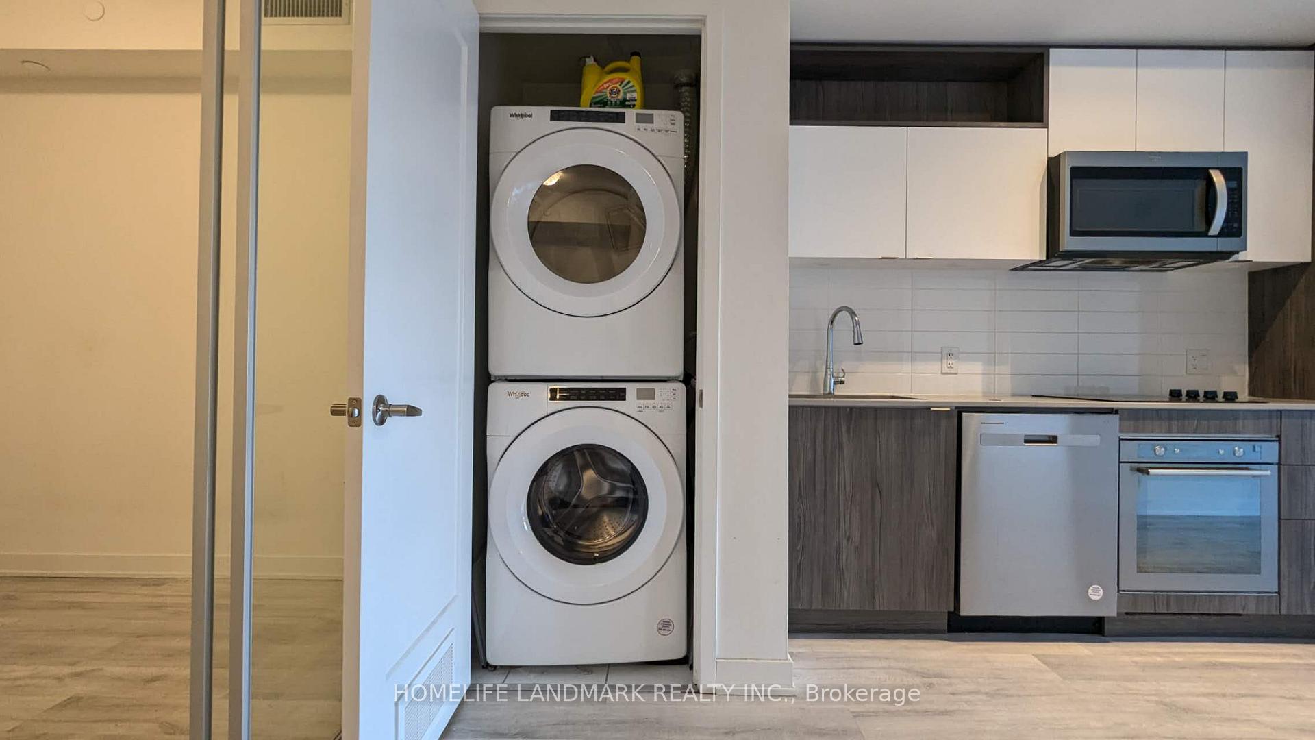 Photo 8 of Unit 818, 60 Princess Street, Toronto, Waterfront Communities — HOMEH