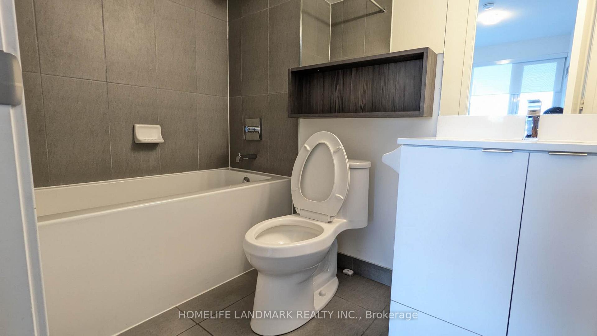 Photo 11 of Unit 818, 60 Princess Street, Toronto, Waterfront Communities — HOMEH