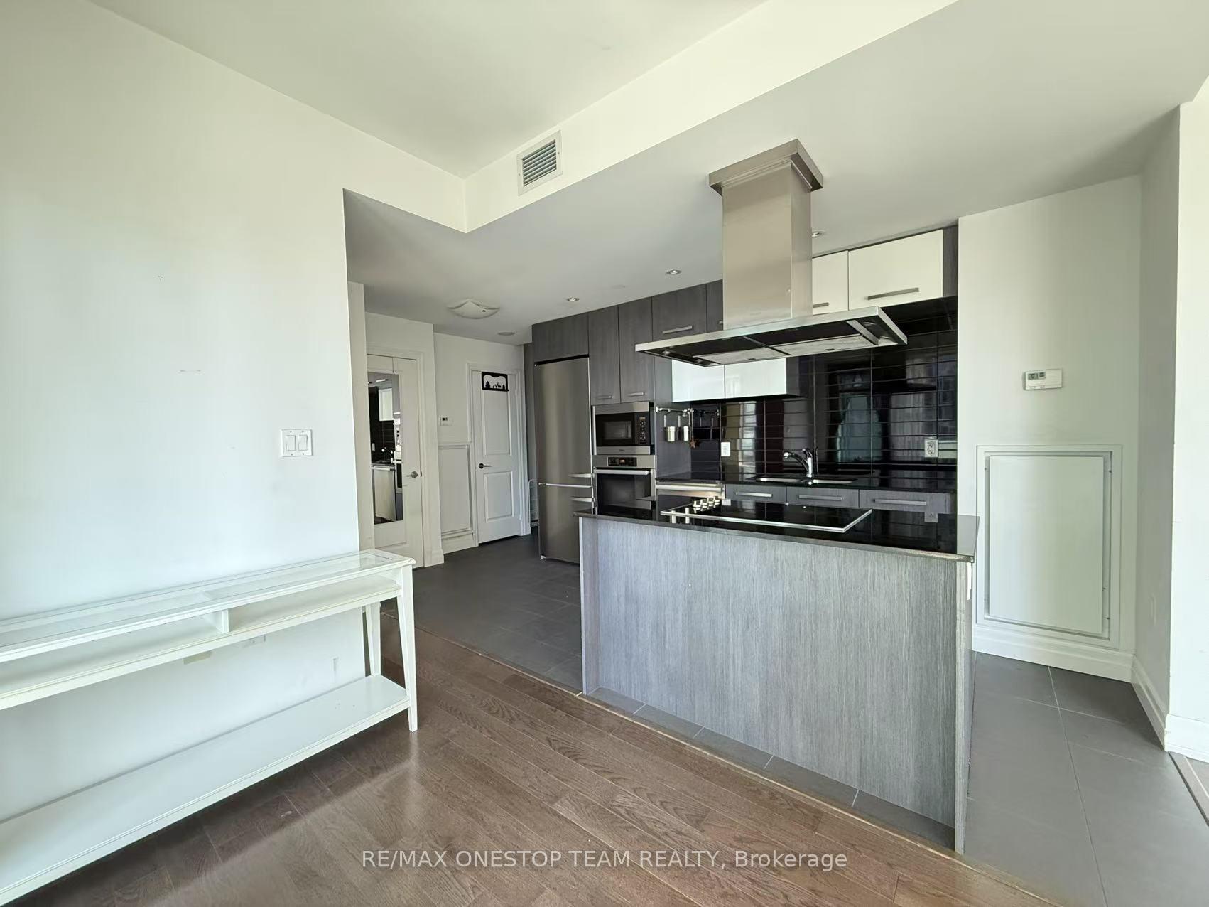 Photo 5 of Unit 1511, 8 The Esplanade, Toronto, Waterfront Communities — HOMEH