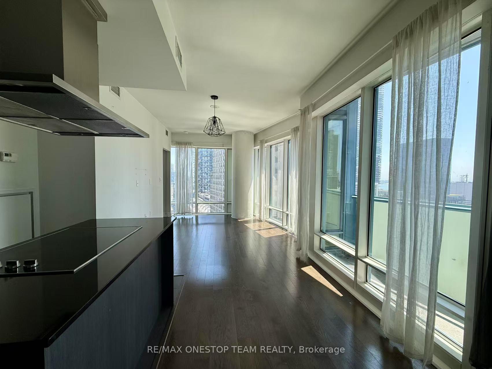 Photo 8 of Unit 1511, 8 The Esplanade, Toronto, Waterfront Communities — HOMEH