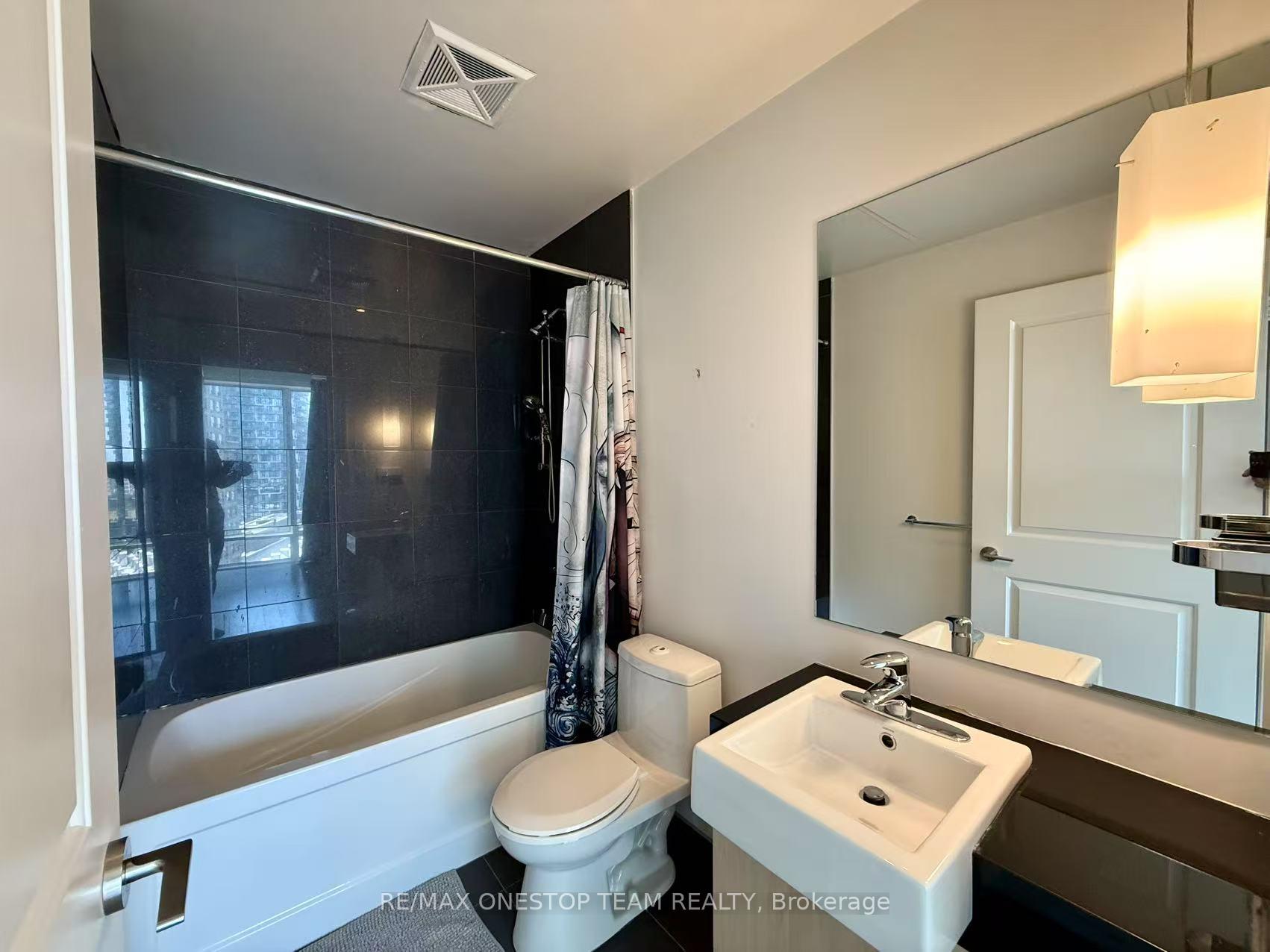 Photo 14 of Unit 1511, 8 The Esplanade, Toronto, Waterfront Communities — HOMEH