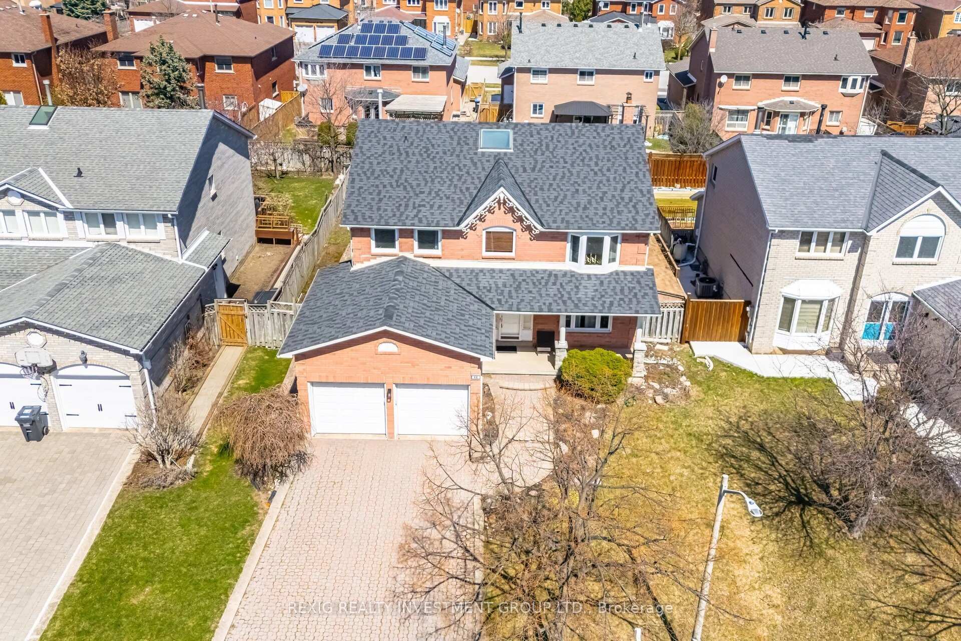 Front of 66 Settler Court