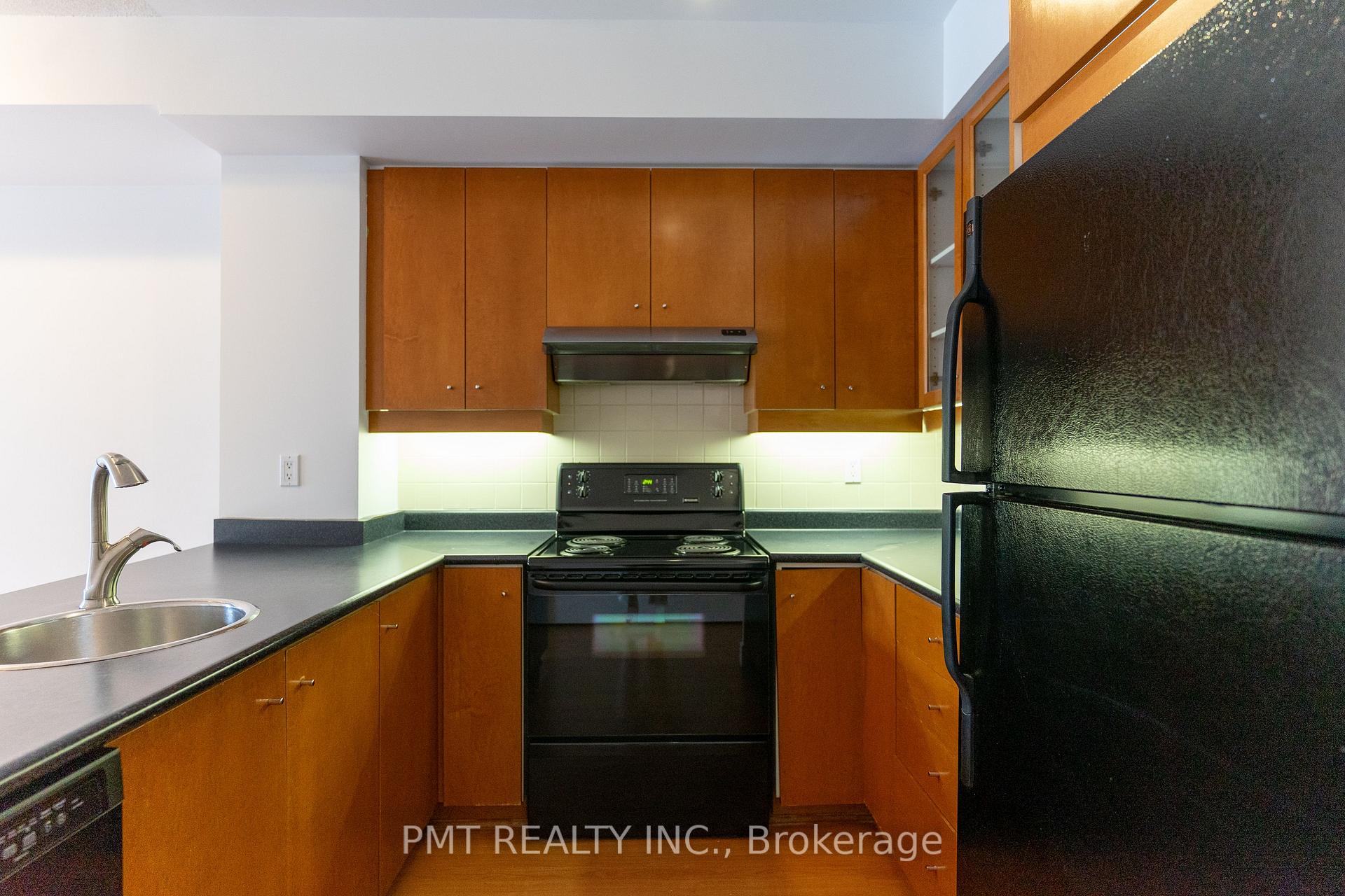 Photo 4 of Unit 1001, 168 King Street E, Toronto, Moss Park — HOMEH