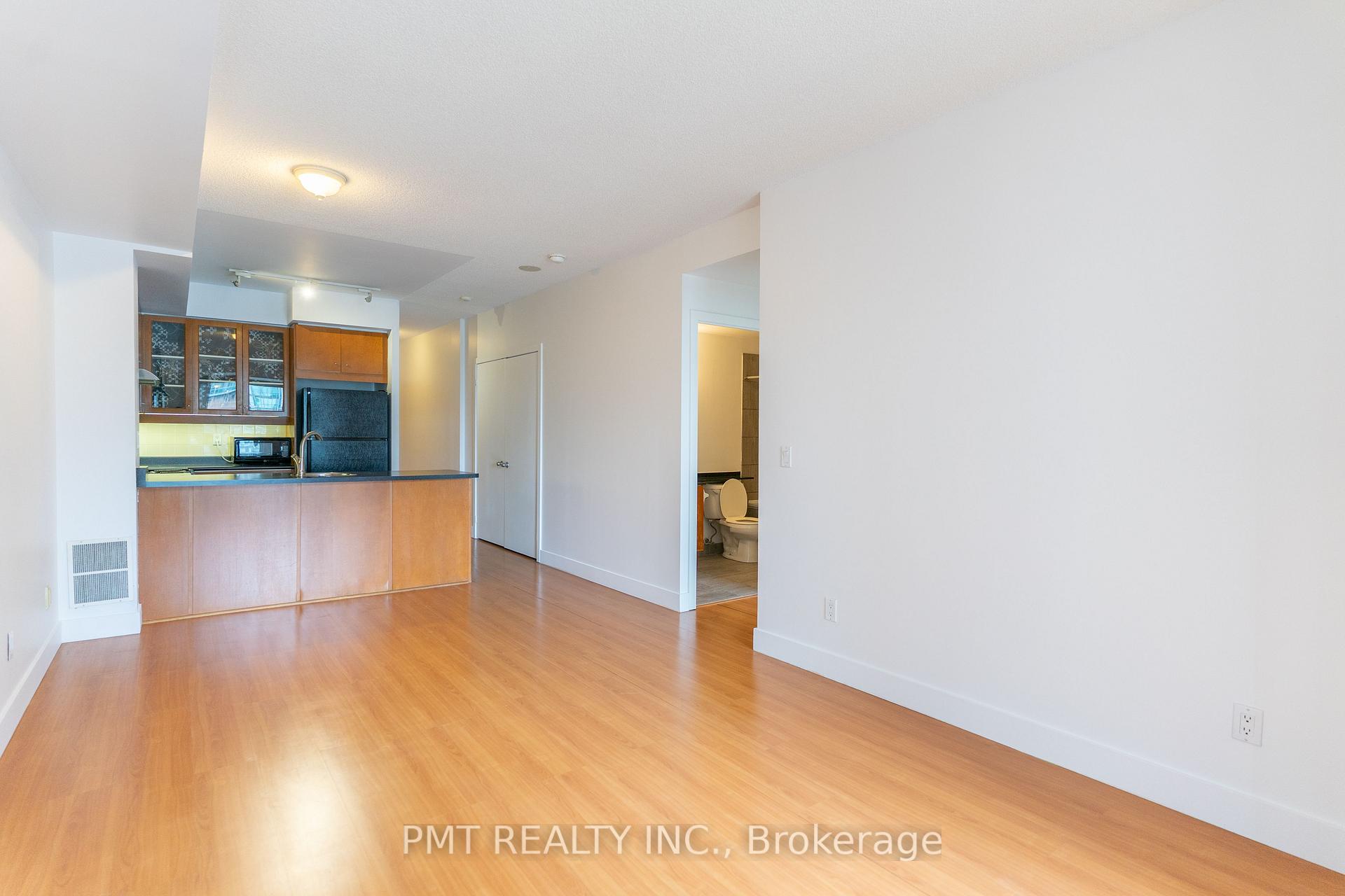 Photo 5 of Unit 1001, 168 King Street E, Toronto, Moss Park — HOMEH