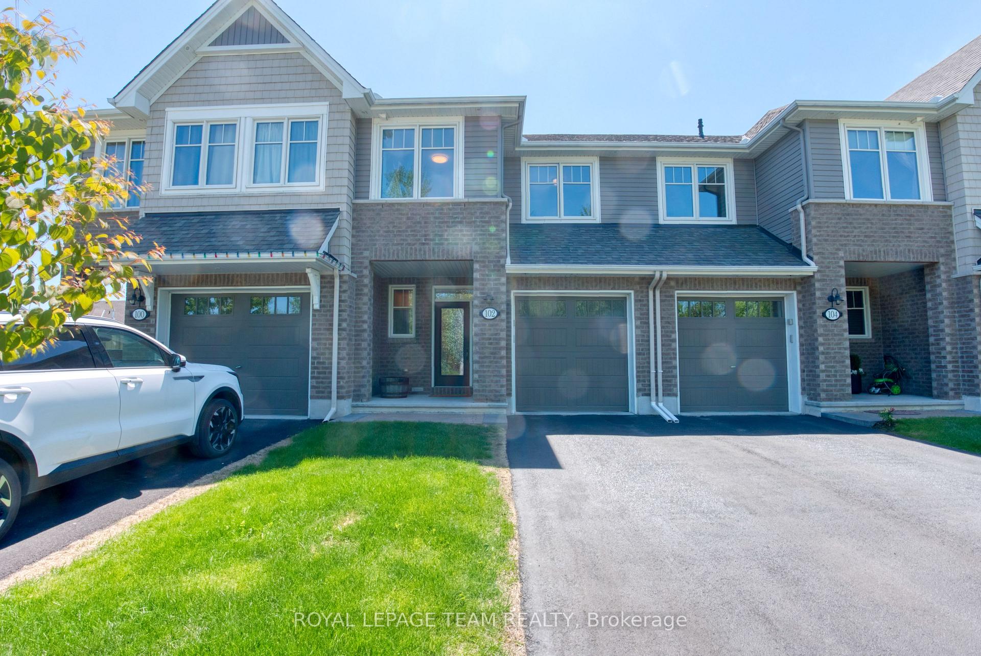 Photo 1 of 102 Helen Rapp Way, Ottawa, Blossom Park/Kemp Park/Findlay Creek — HOMEH