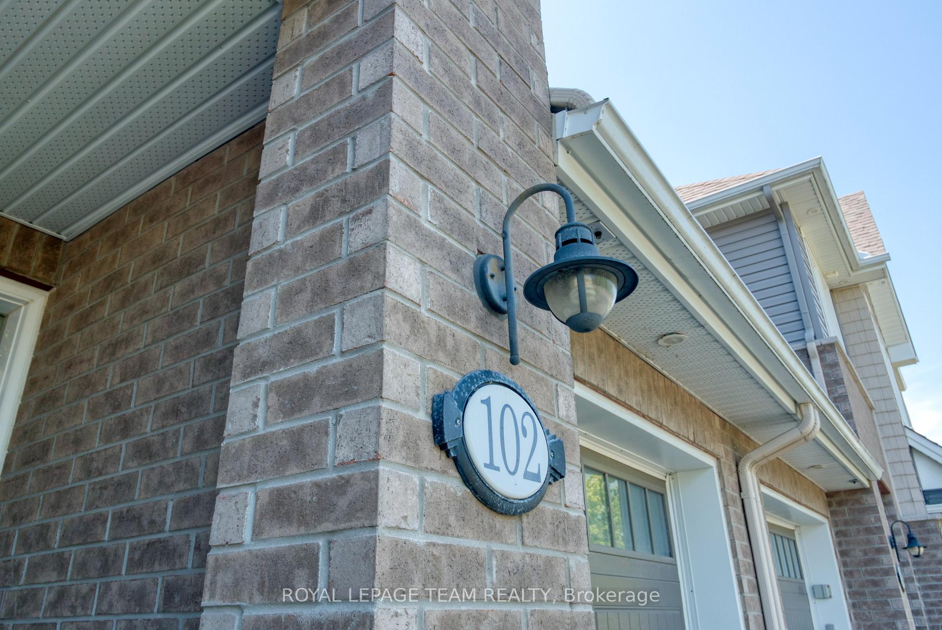 Photo 3 of 102 Helen Rapp Way, Ottawa, Blossom Park/Kemp Park/Findlay Creek — HOMEH