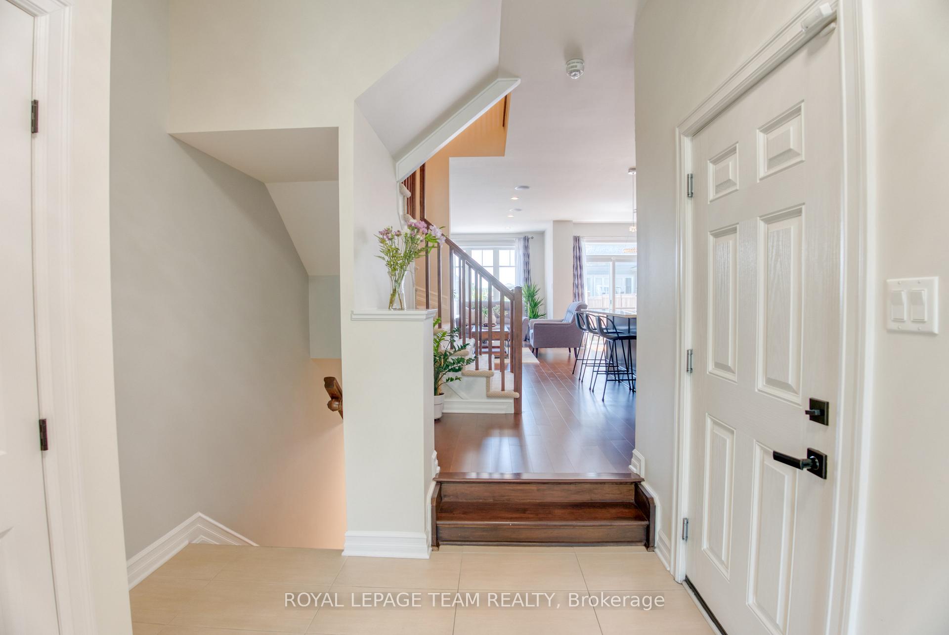 Photo 5 of 102 Helen Rapp Way, Ottawa, Blossom Park/Kemp Park/Findlay Creek — HOMEH