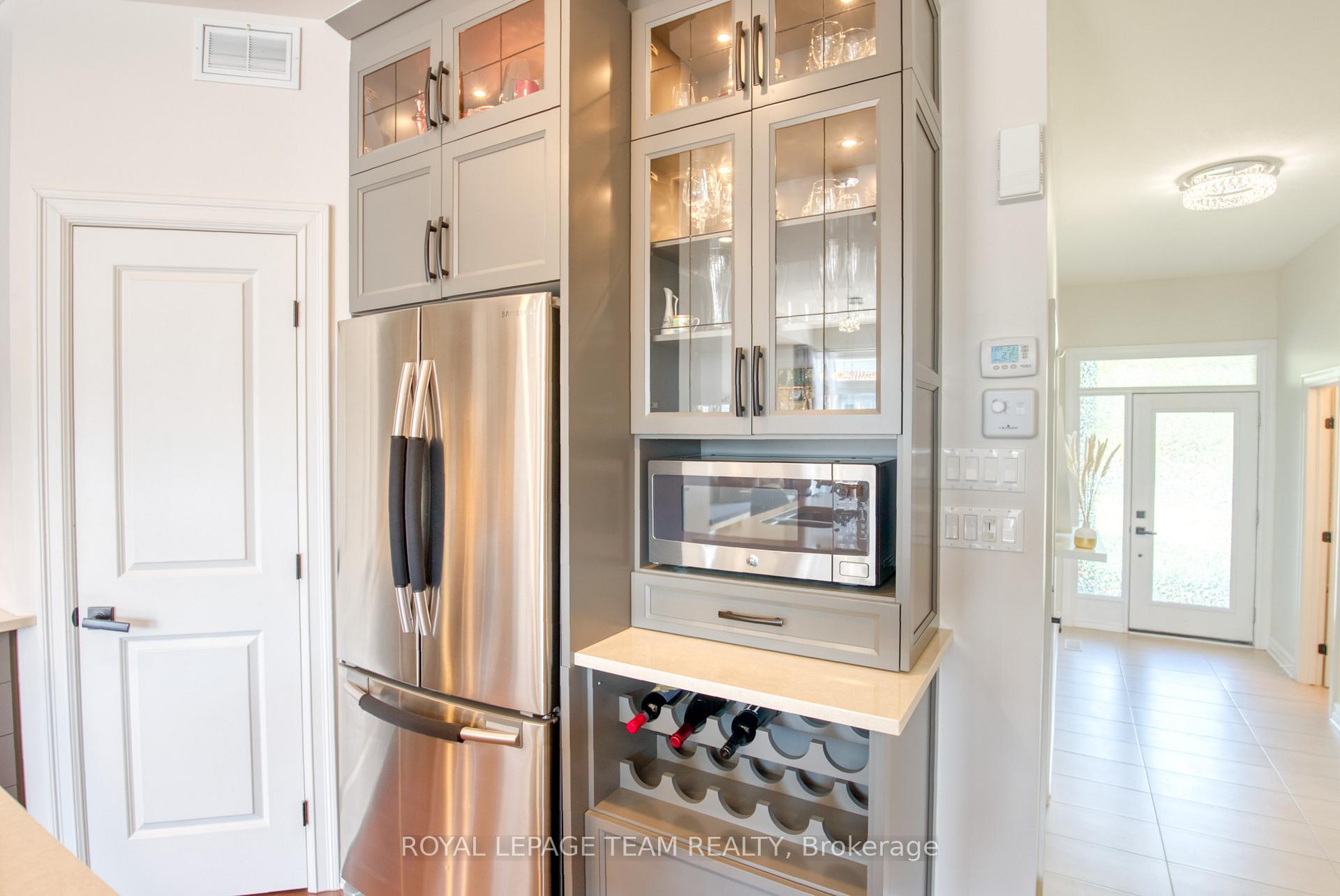 Photo 13 of 102 Helen Rapp Way, Ottawa, Blossom Park/Kemp Park/Findlay Creek — HOMEH
